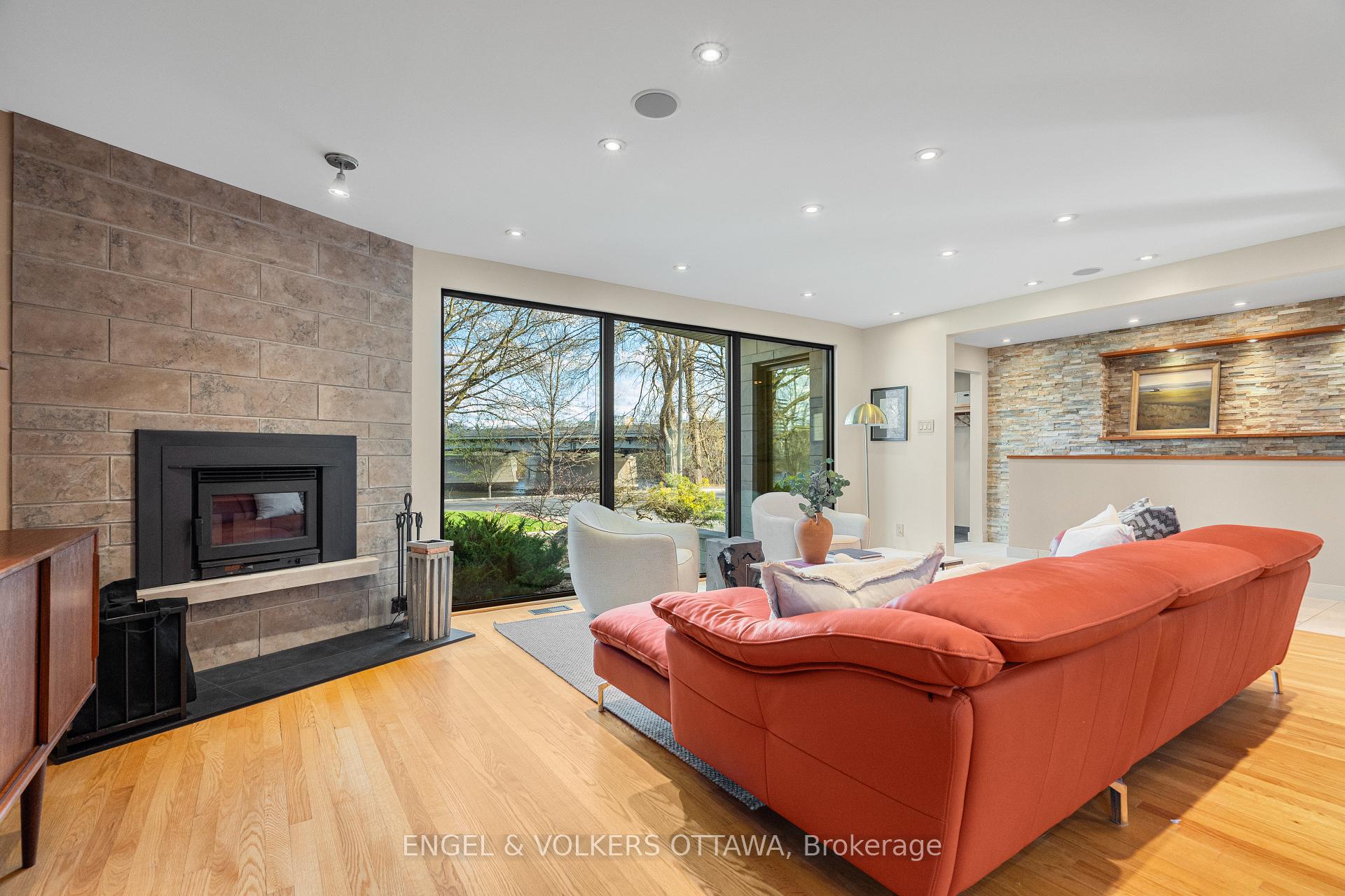Photo 8 of 1930 Rideau Garden Drive, Ottawa, Ottawa East — HOMEH
