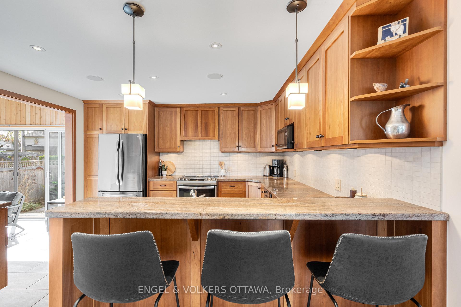 Photo 16 of 1930 Rideau Garden Drive, Ottawa, Ottawa East — HOMEH