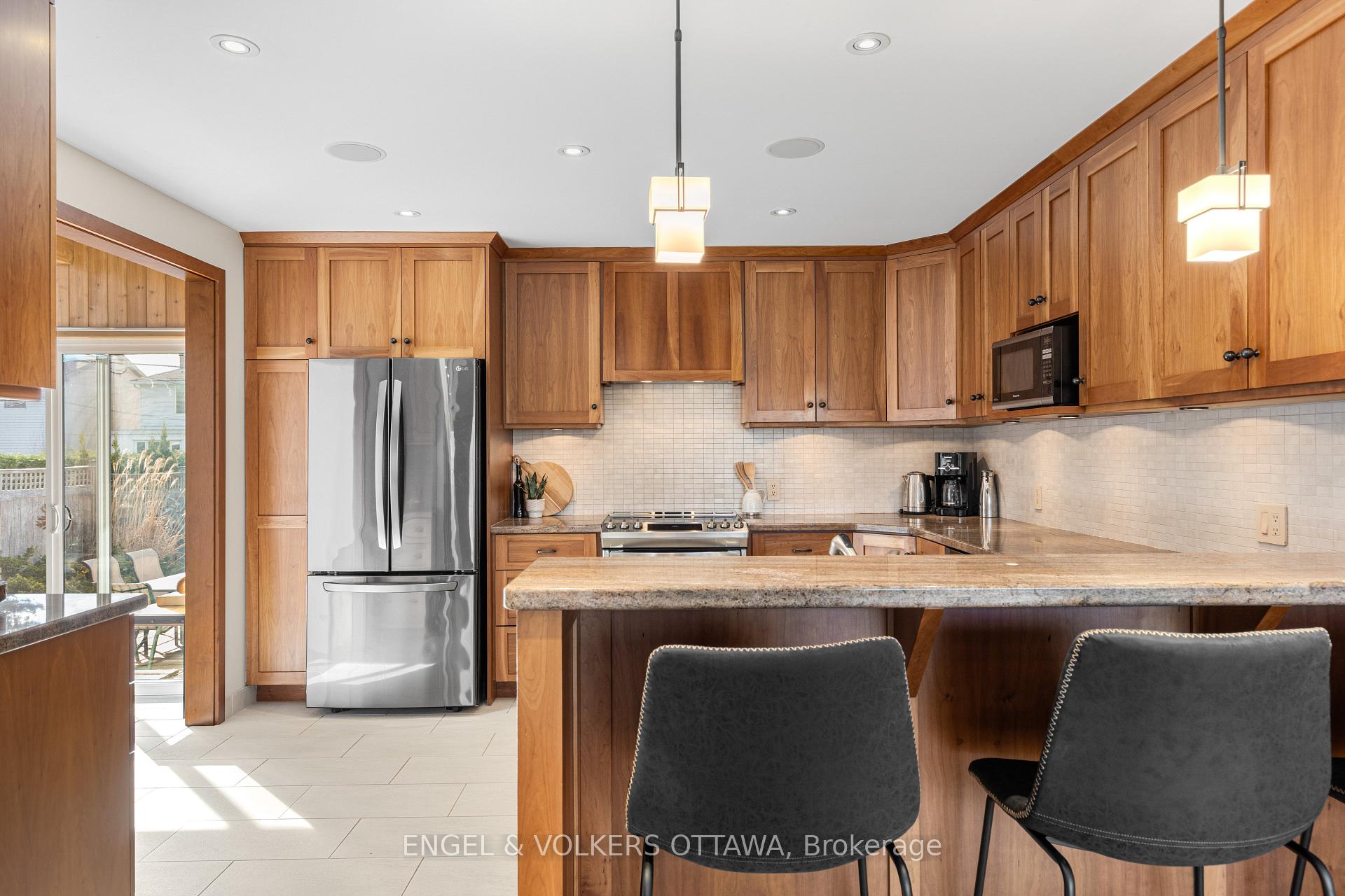Photo 17 of 1930 Rideau Garden Drive, Ottawa, Ottawa East — HOMEH