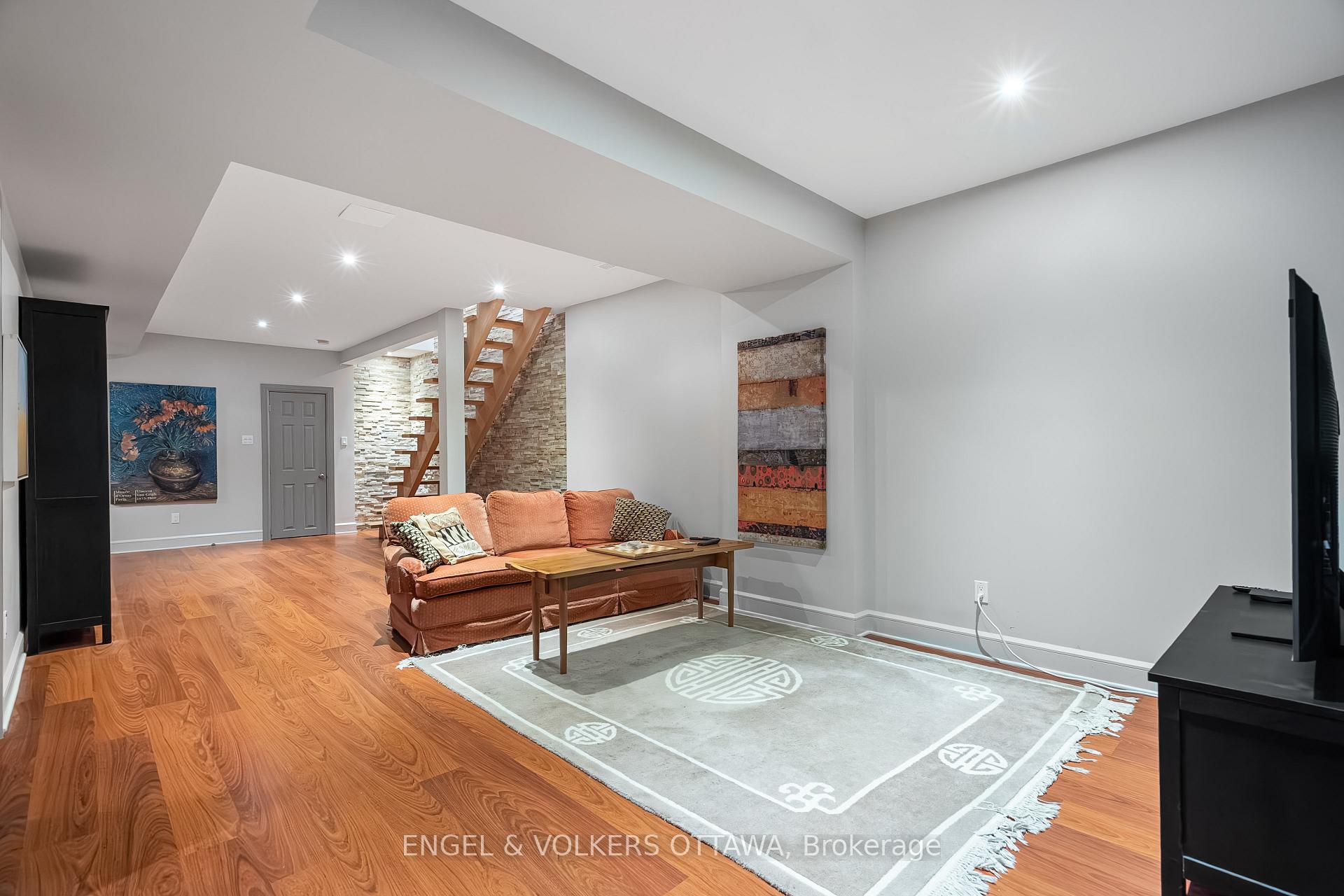 Photo 32 of 1930 Rideau Garden Drive, Ottawa, Ottawa East — HOMEH