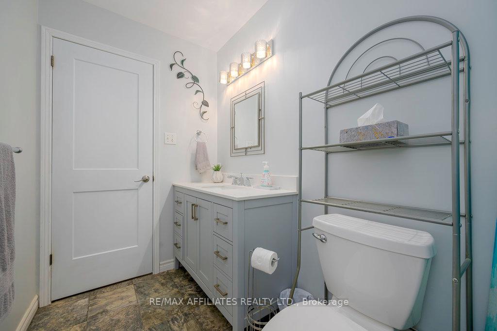 Photo 13 of 5131 Meadowland Drive E, Edwardsburgh/Cardinal, Town of Cardinal — HOMEH