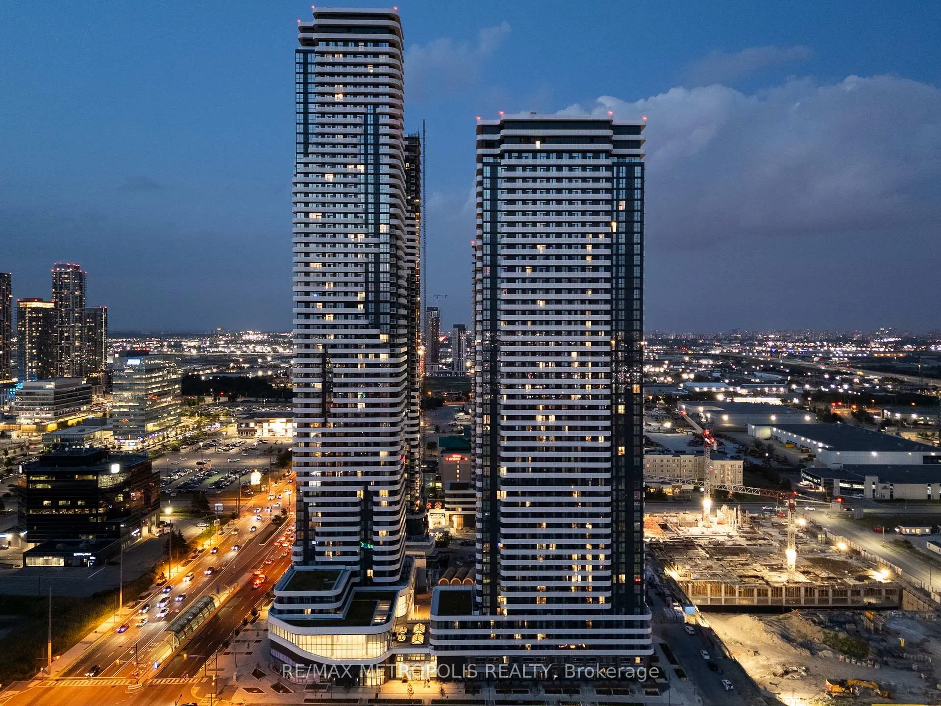 Photo 1 of Unit 5216, 195 Commerce Street, Vaughan, Vaughan Corporate Centre — HOMEH