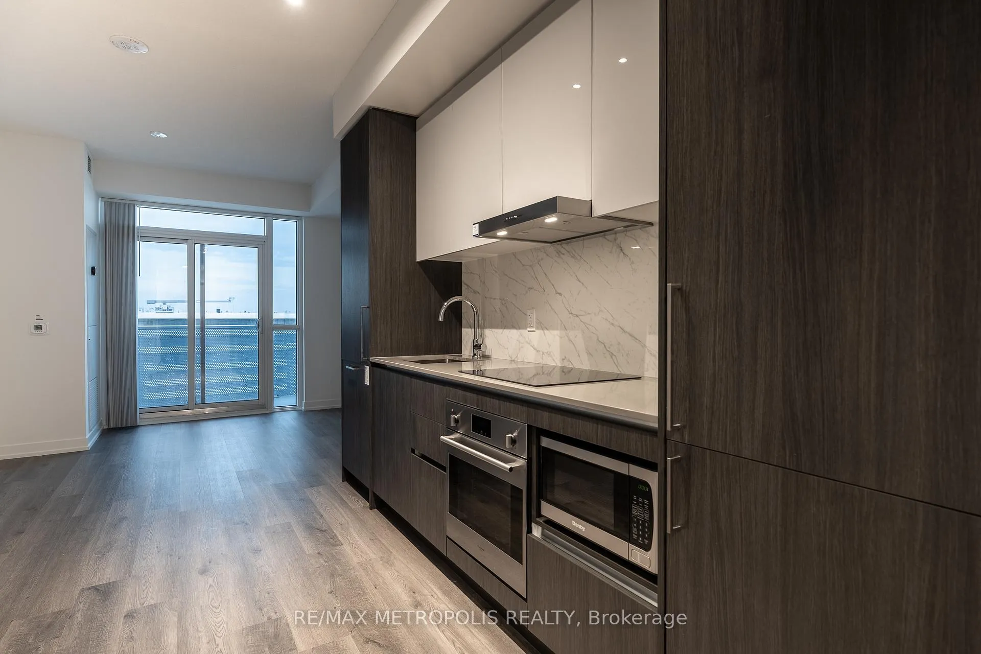 Photo 6 of Unit 5216, 195 Commerce Street, Vaughan, Vaughan Corporate Centre — HOMEH