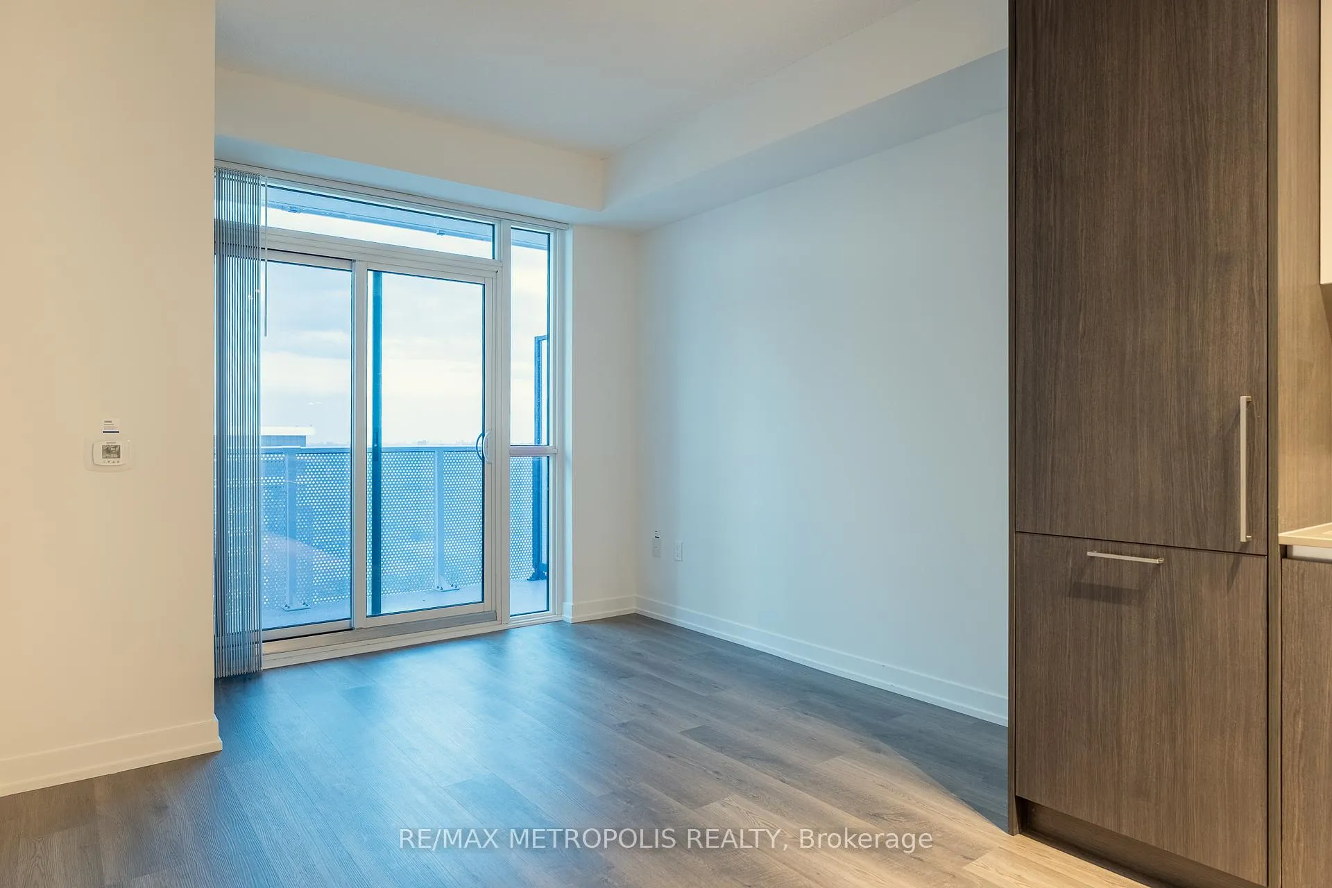Photo 8 of Unit 5216, 195 Commerce Street, Vaughan, Vaughan Corporate Centre — HOMEH