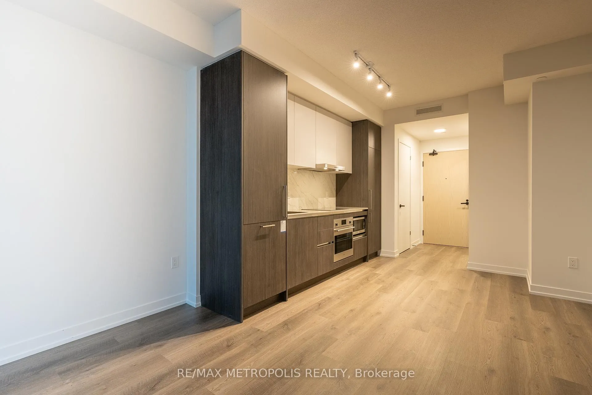 Photo 12 of Unit 5216, 195 Commerce Street, Vaughan, Vaughan Corporate Centre — HOMEH