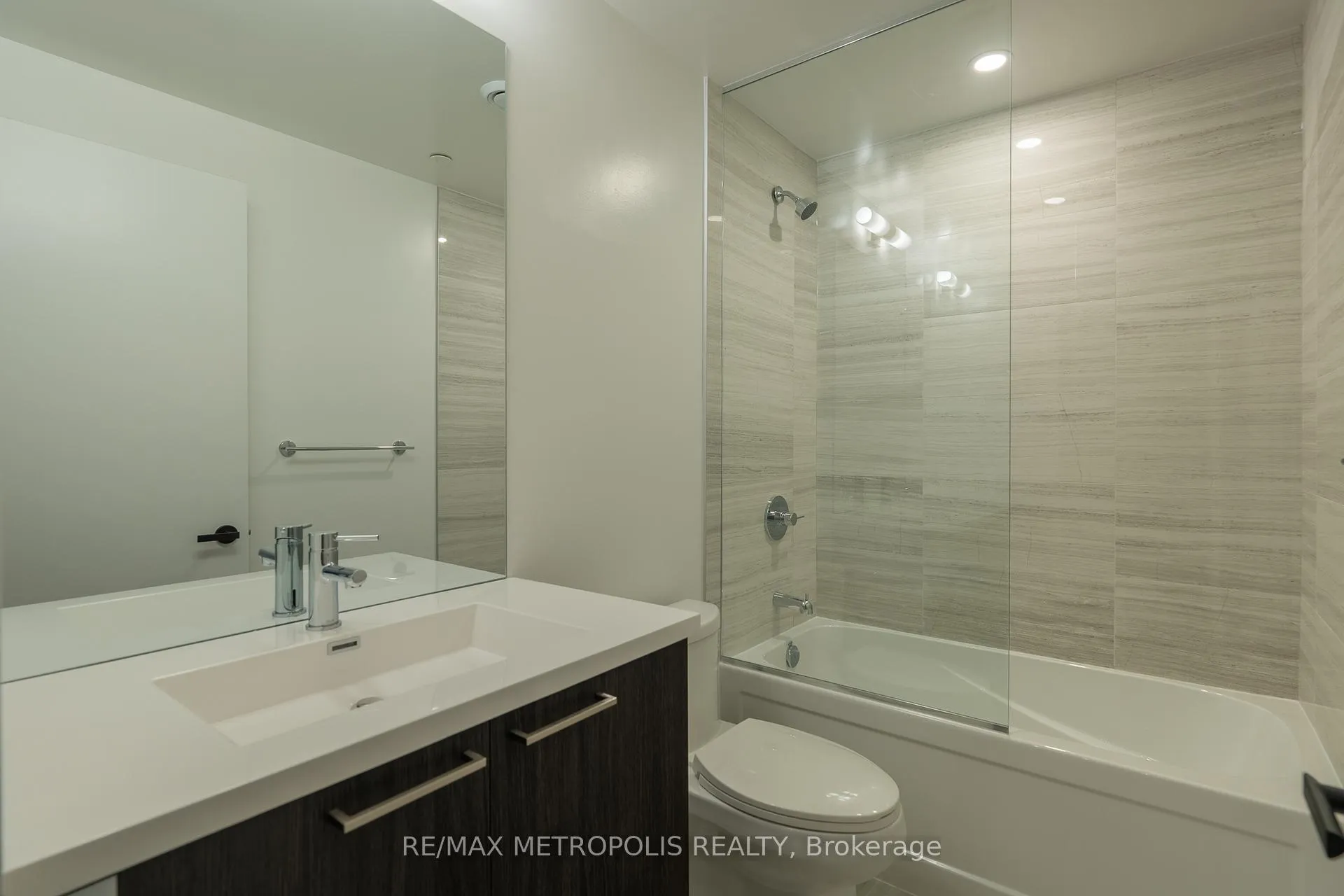 Photo 15 of Unit 5216, 195 Commerce Street, Vaughan, Vaughan Corporate Centre — HOMEH
