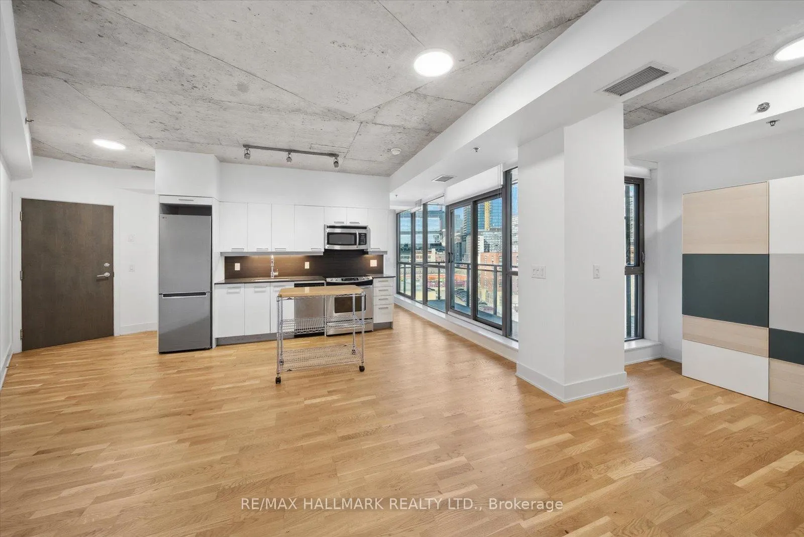 Photo 12 of Unit 611, 90 Trinity Street, Toronto, Moss Park — HOMEH
