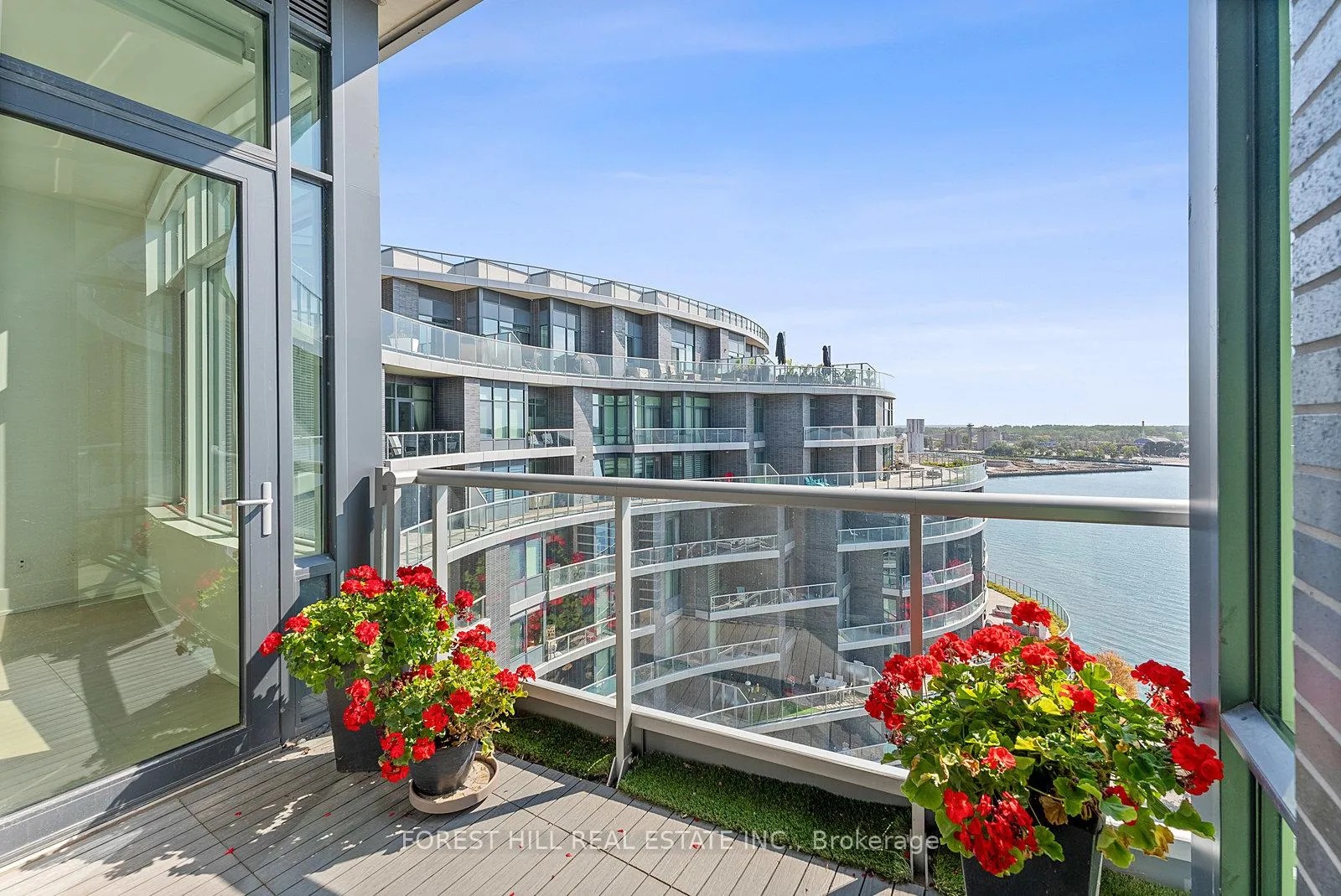 Photo 13 of Unit SPH #07, 1 Edgewater Drive, Toronto, Waterfront Communities — HOMEH