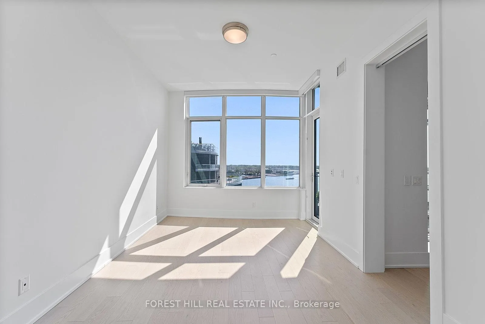 Photo 18 of Unit SPH #07, 1 Edgewater Drive, Toronto, Waterfront Communities — HOMEH