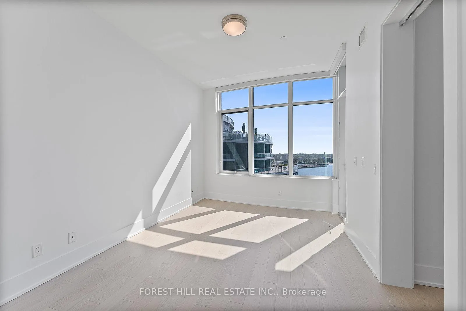 Photo 21 of Unit SPH #07, 1 Edgewater Drive, Toronto, Waterfront Communities — HOMEH