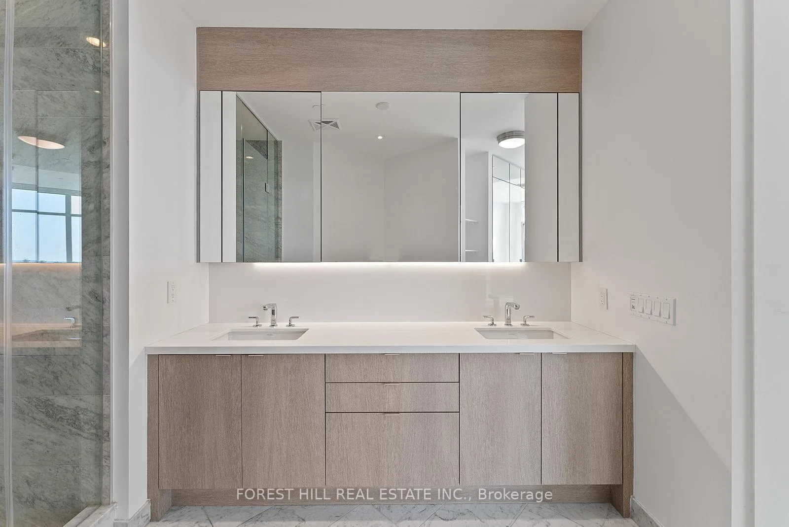 Photo 25 of Unit SPH #07, 1 Edgewater Drive, Toronto, Waterfront Communities — HOMEH