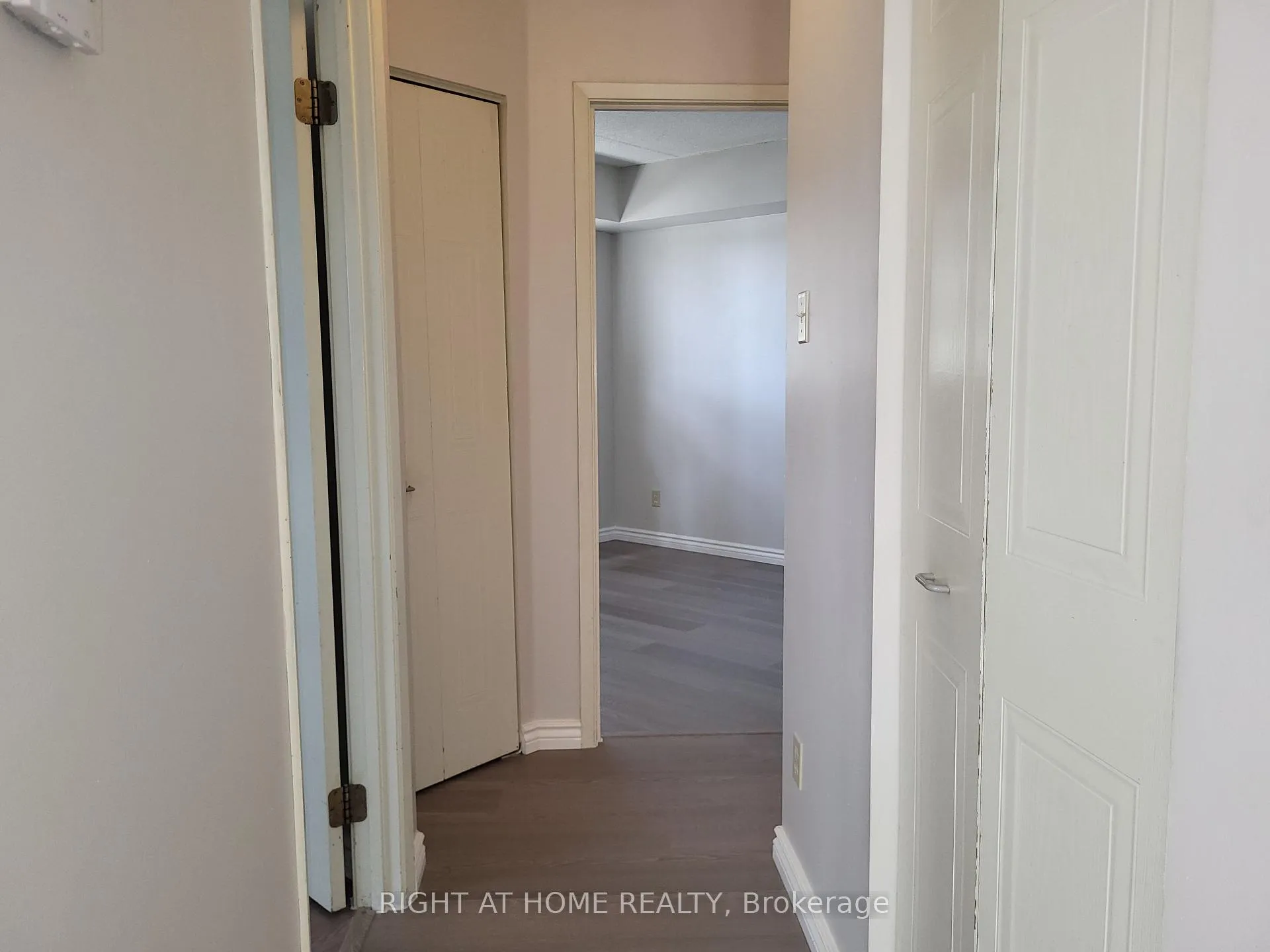 Photo 13 of Unit 54, 3085 Kingsway Drive, Kitchener — HOMEH