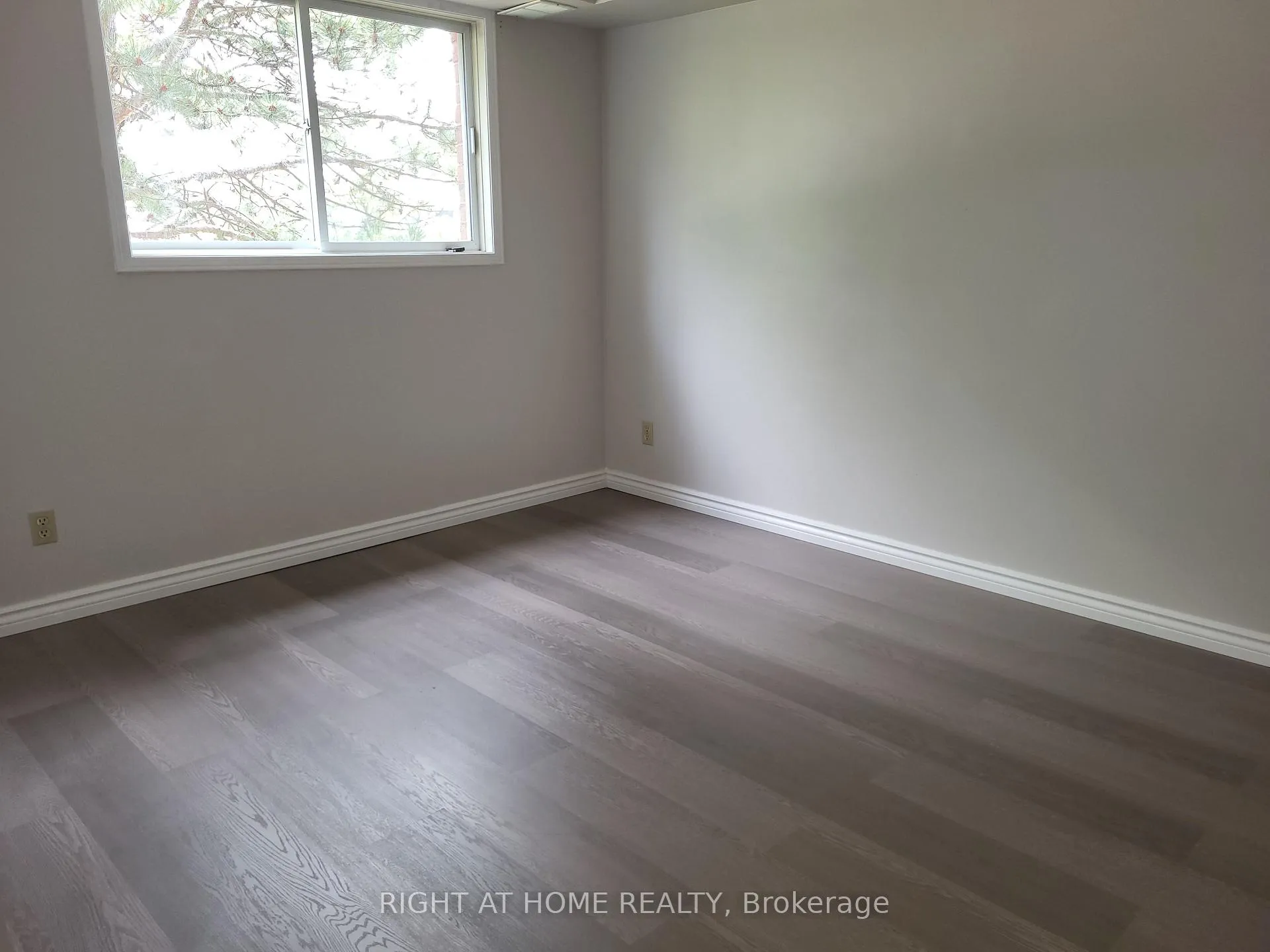 Photo 14 of Unit 54, 3085 Kingsway Drive, Kitchener — HOMEH