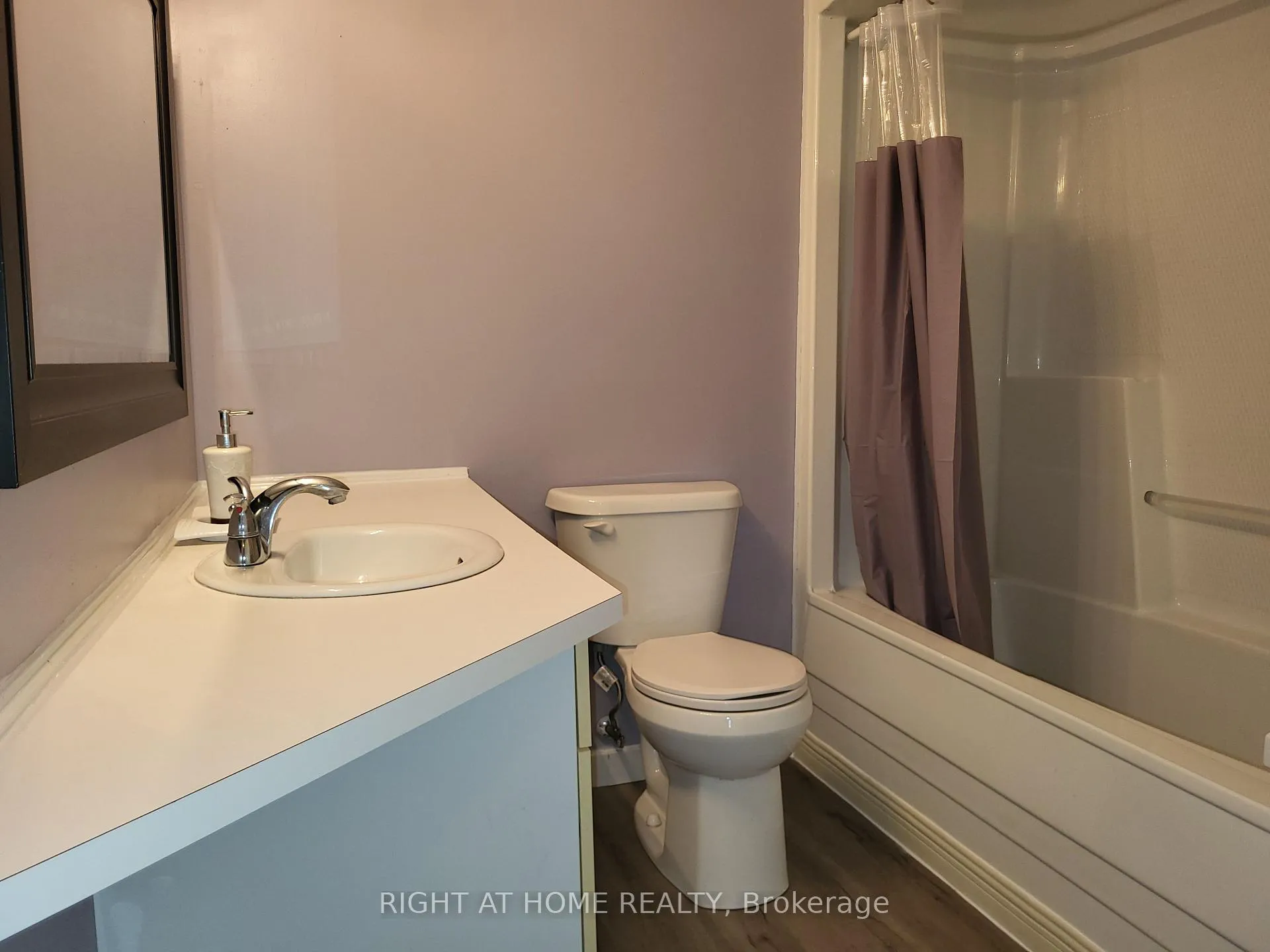 Photo 16 of Unit 54, 3085 Kingsway Drive, Kitchener — HOMEH