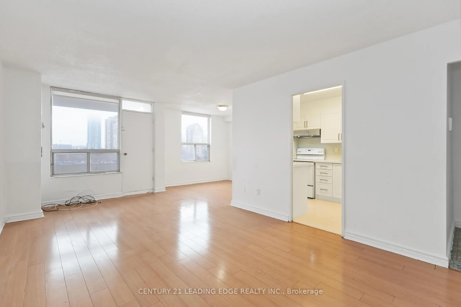 Photo 6 of Unit 1203, 20 Edgecliff Golfway, Toronto, Flemingdon Park — HOMEH