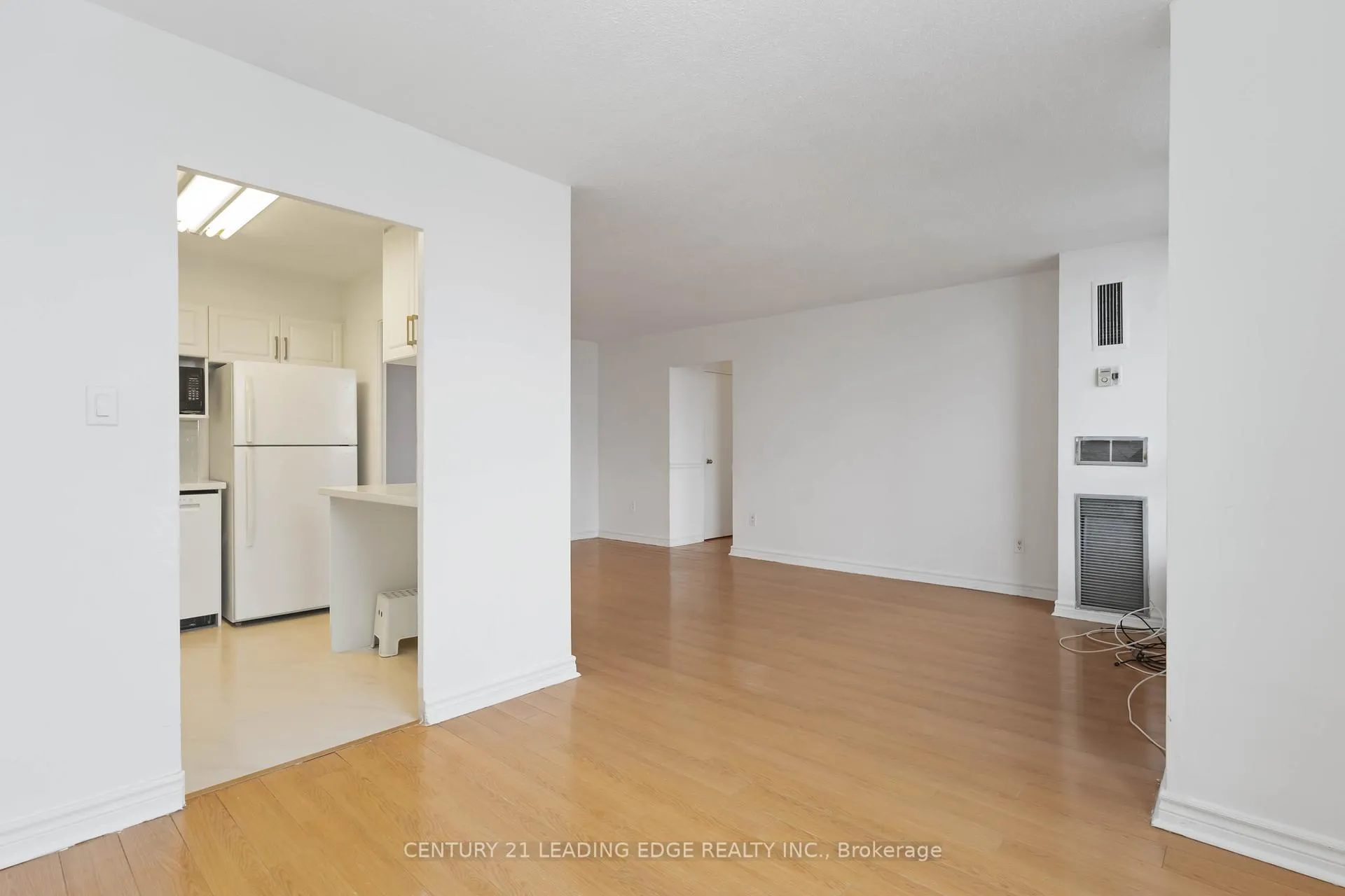 Photo 10 of Unit 1203, 20 Edgecliff Golfway, Toronto, Flemingdon Park — HOMEH