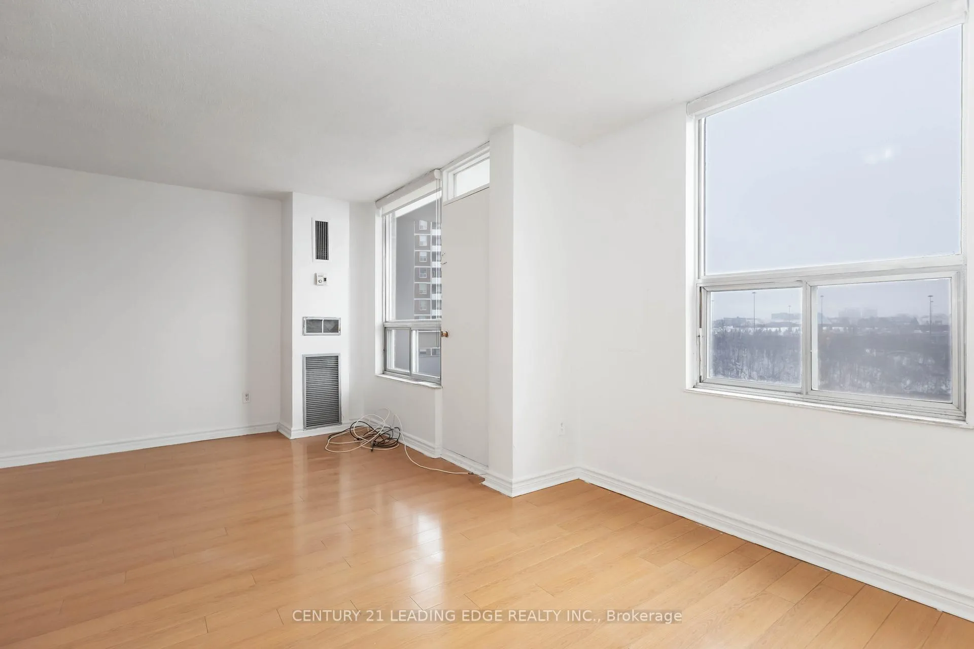 Photo 11 of Unit 1203, 20 Edgecliff Golfway, Toronto, Flemingdon Park — HOMEH
