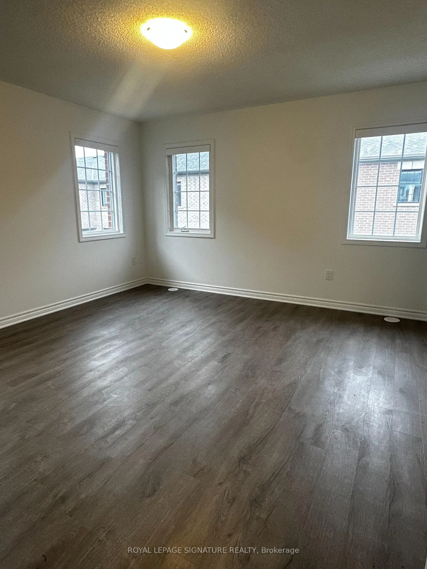 Photo 4 of Unit 11, 1259 Lily Crescent, Milton, Walker — HOMEH