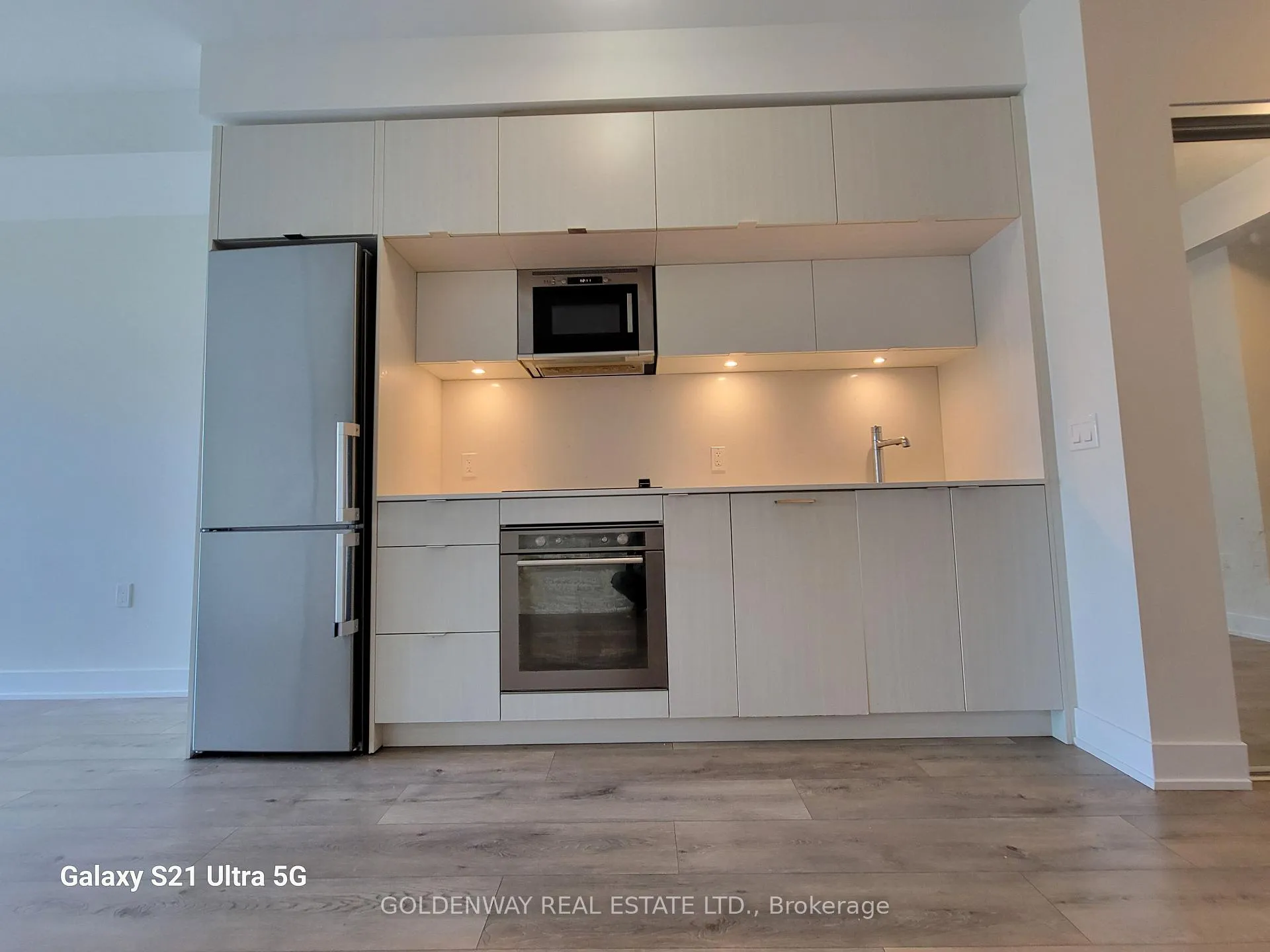 Photo 7 of Unit 2009, 575 Bloor Street E, Toronto, North St. James Town — HOMEH