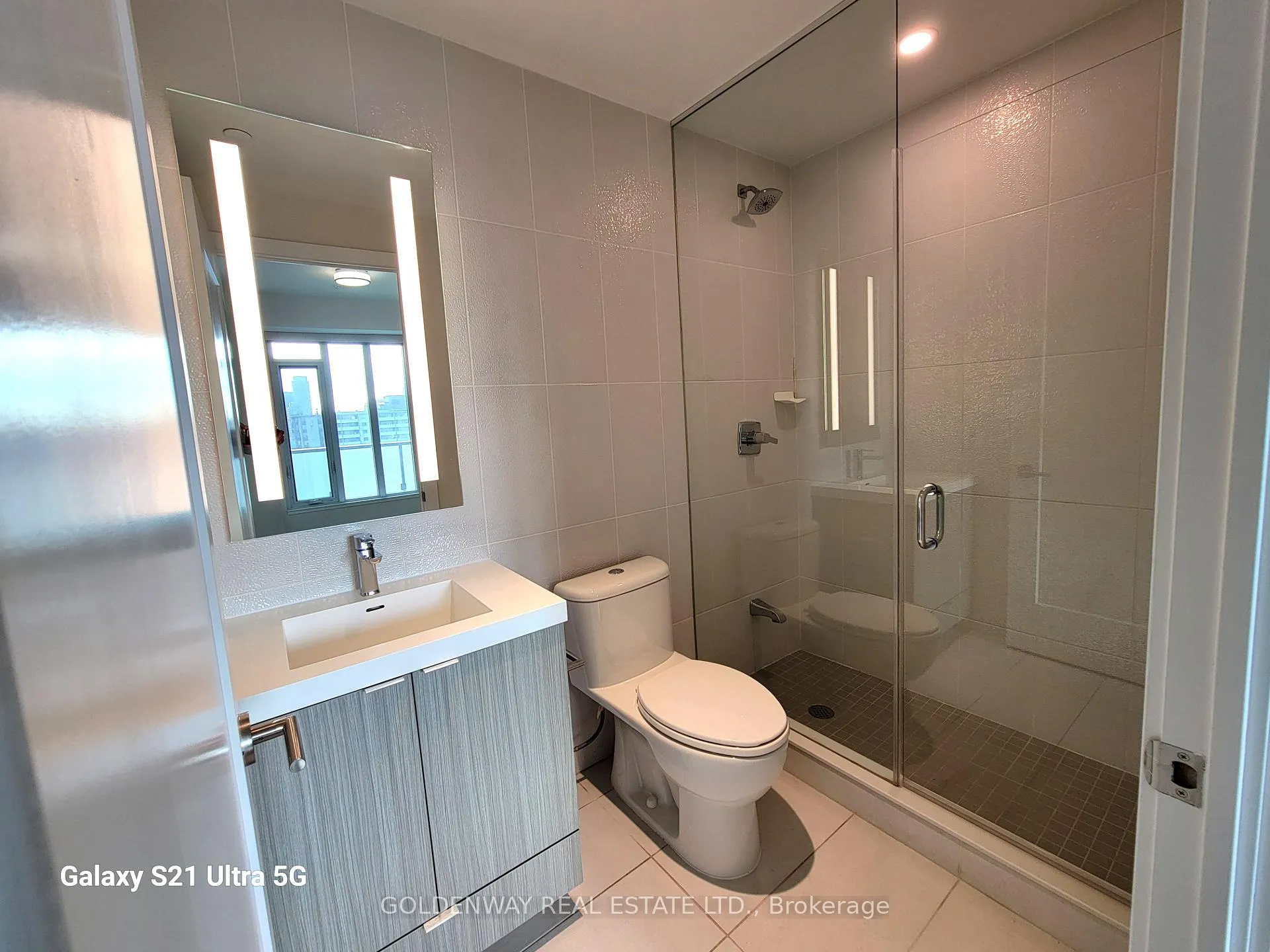 Photo 11 of Unit 2009, 575 Bloor Street E, Toronto, North St. James Town — HOMEH