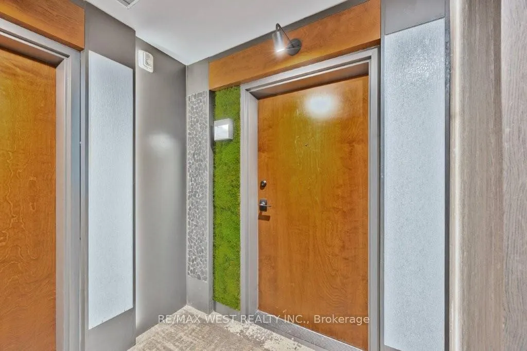 Photo 3 of Unit 309, 15 Kneeshaw Drive, Barrie, Rural Barrie Southeast — HOMEH