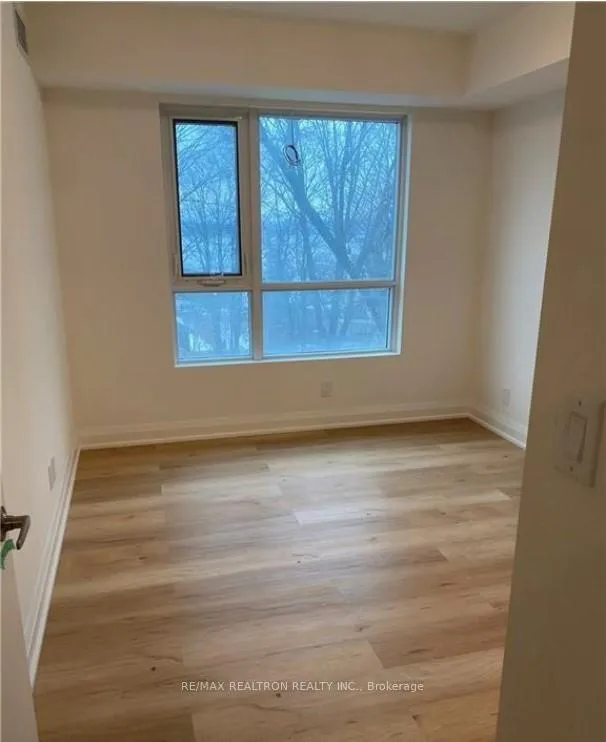 Photo 5 of Unit 206, 58 Lakeside Terrace, Barrie, Little Lake — HOMEH