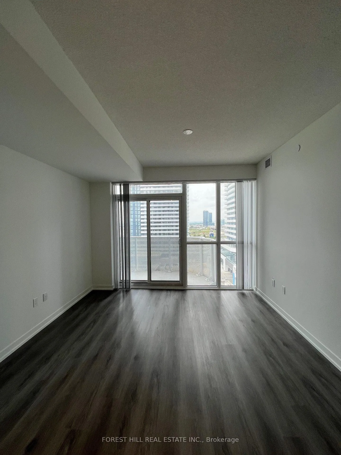 Photo 3 of Unit 1103, 28 Interchange Way, Vaughan, Vaughan Corporate Centre — HOMEH