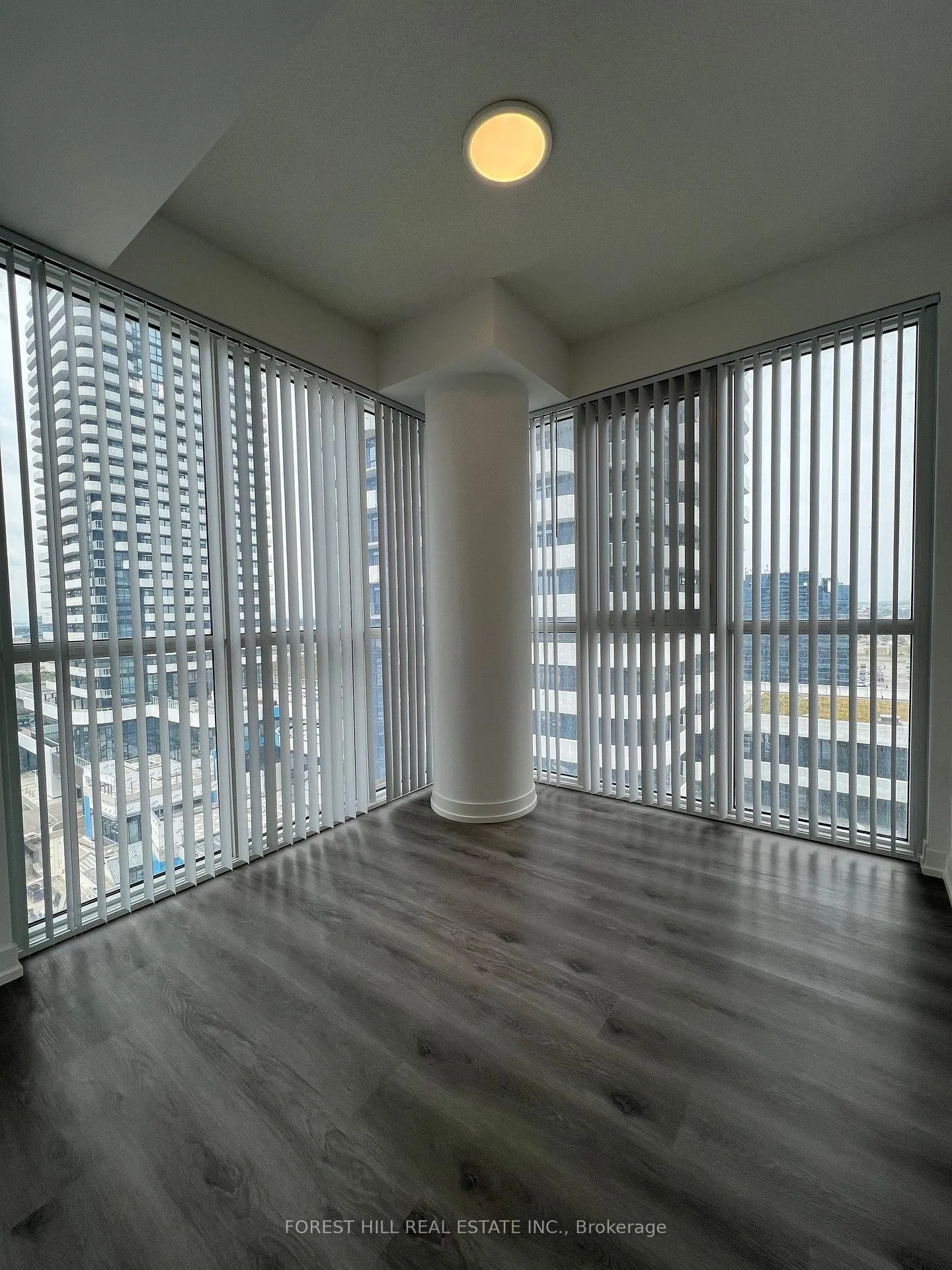 Photo 10 of Unit 1103, 28 Interchange Way, Vaughan, Vaughan Corporate Centre — HOMEH