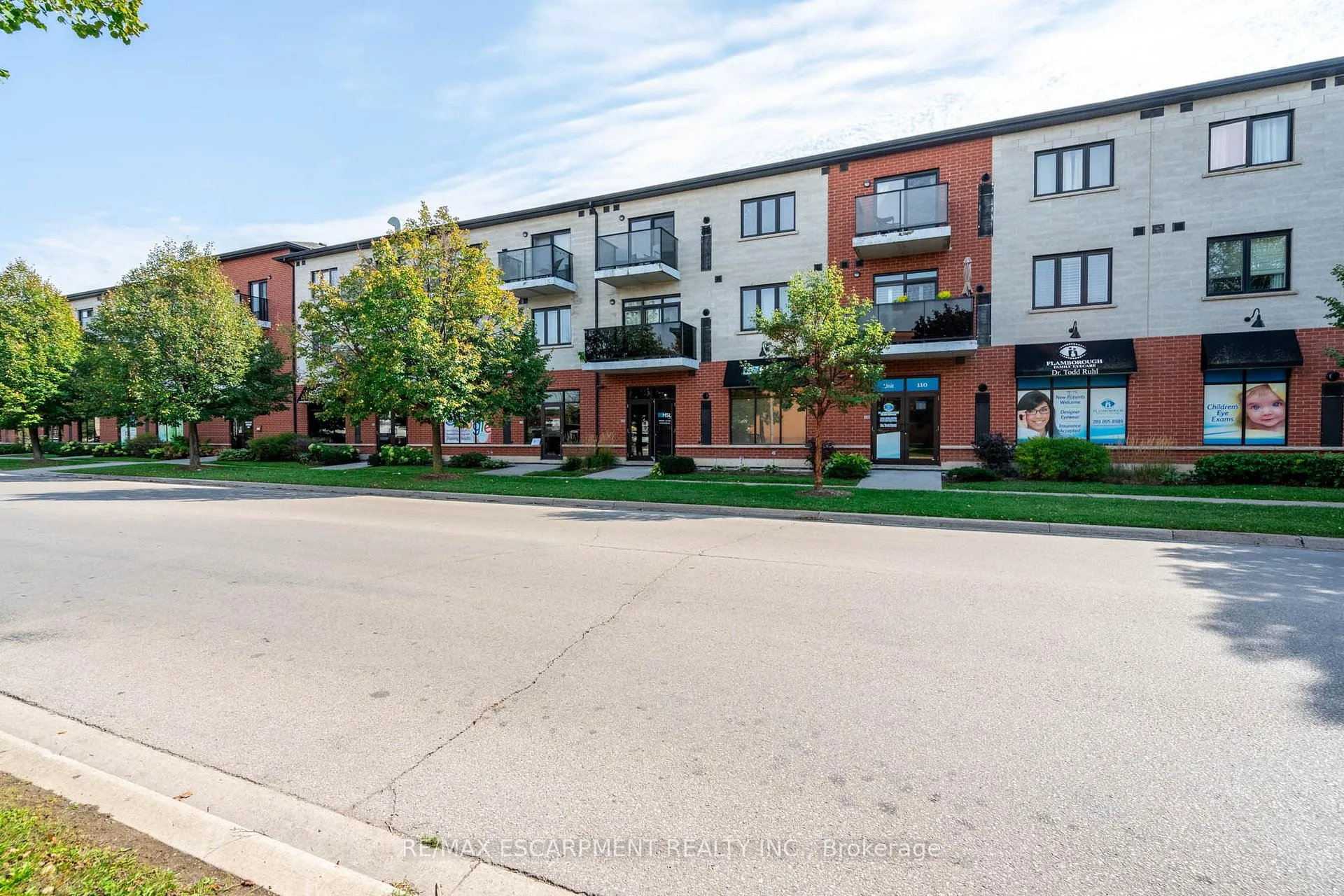 Photo 1 of Unit 214, 170 Rockhaven Lane, Hamilton, Waterdown — HOMEH