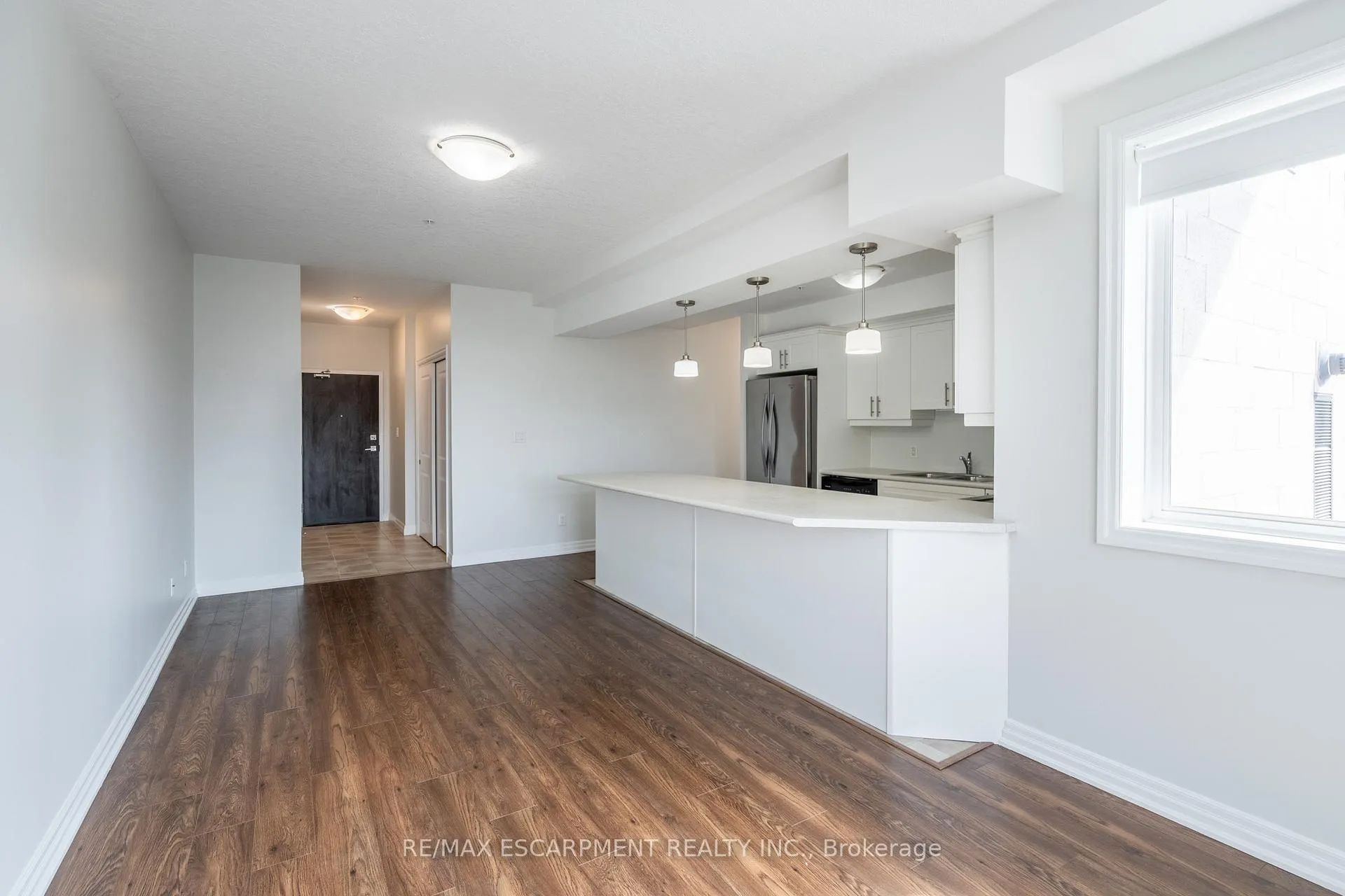 Photo 9 of Unit 214, 170 Rockhaven Lane, Hamilton, Waterdown — HOMEH