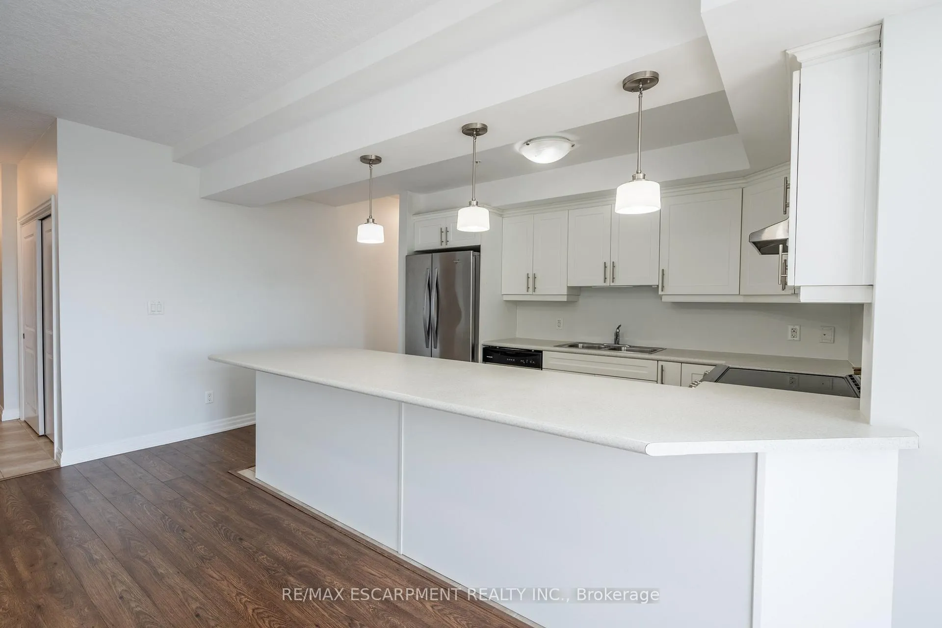 Photo 11 of Unit 214, 170 Rockhaven Lane, Hamilton, Waterdown — HOMEH