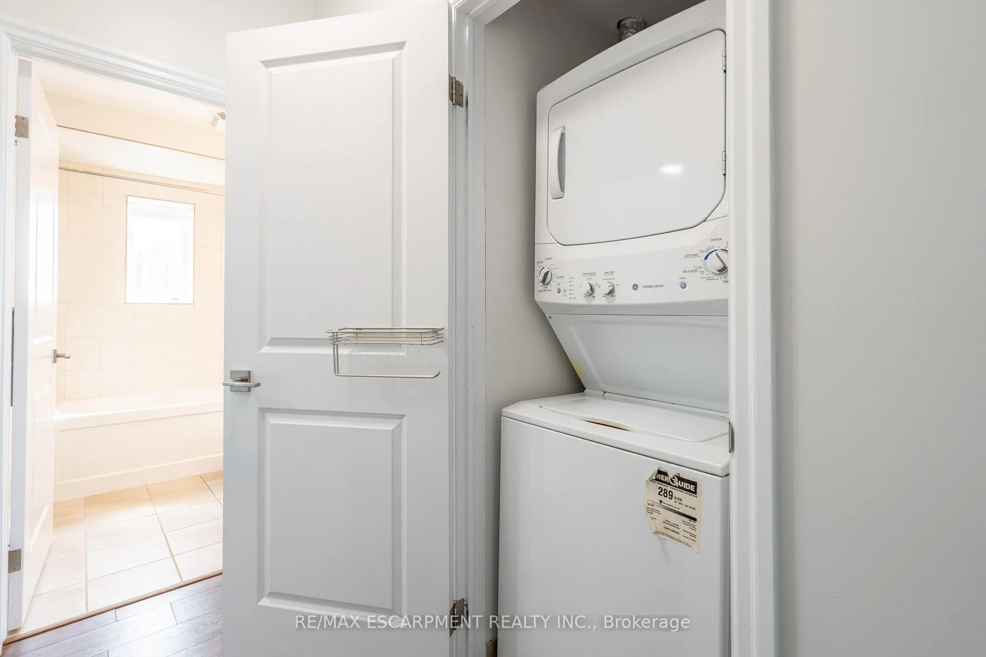 Photo 15 of Unit 214, 170 Rockhaven Lane, Hamilton, Waterdown — HOMEH