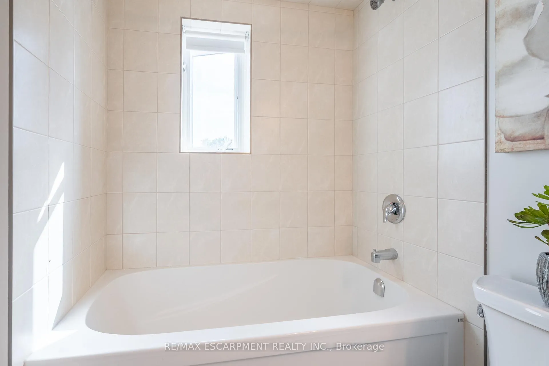Photo 24 of Unit 214, 170 Rockhaven Lane, Hamilton, Waterdown — HOMEH