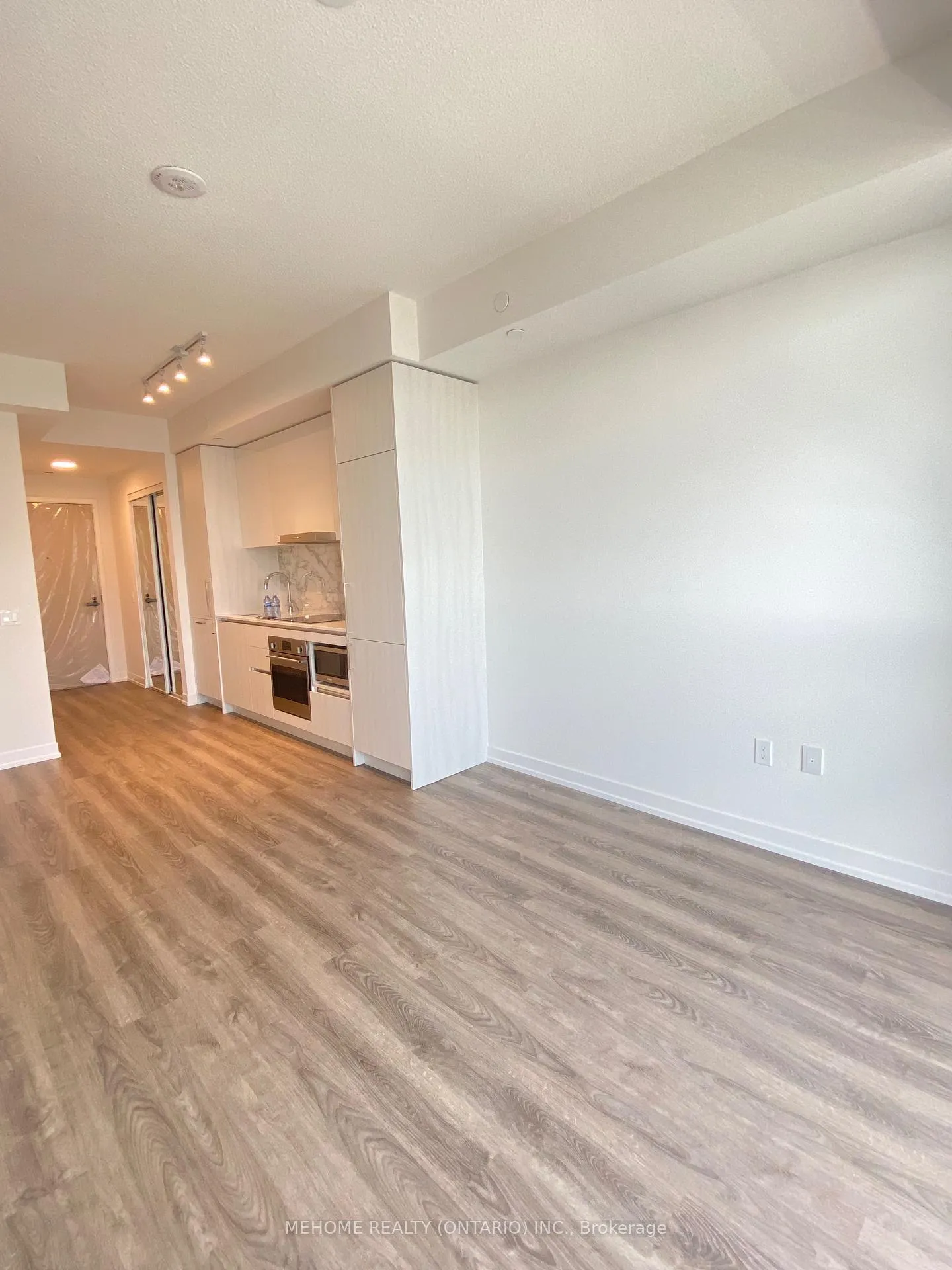 Photo 3 of Unit 4617, 195 commerce Street, Vaughan, Vaughan Corporate Centre — HOMEH