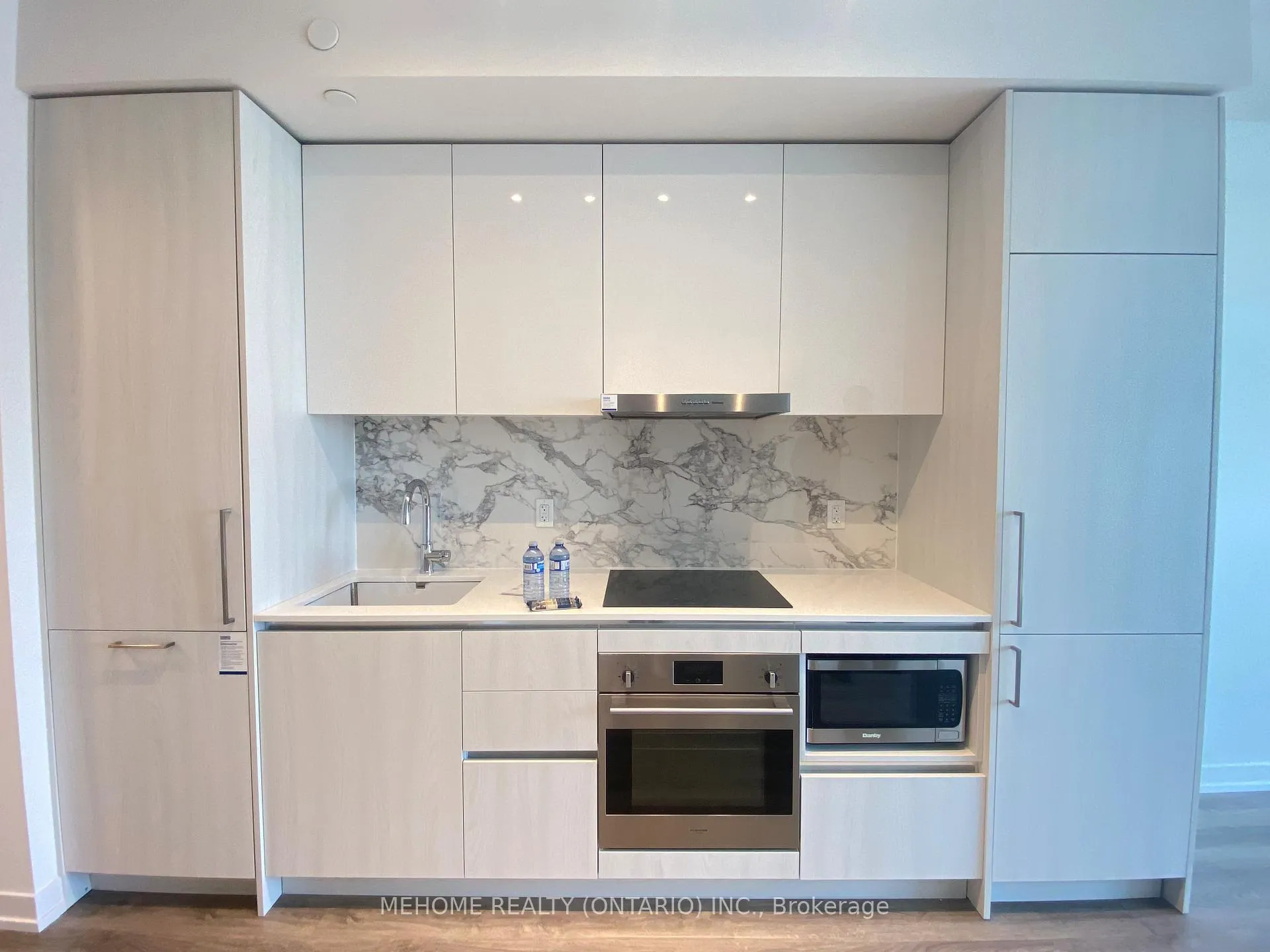 Photo 4 of Unit 4617, 195 commerce Street, Vaughan, Vaughan Corporate Centre — HOMEH