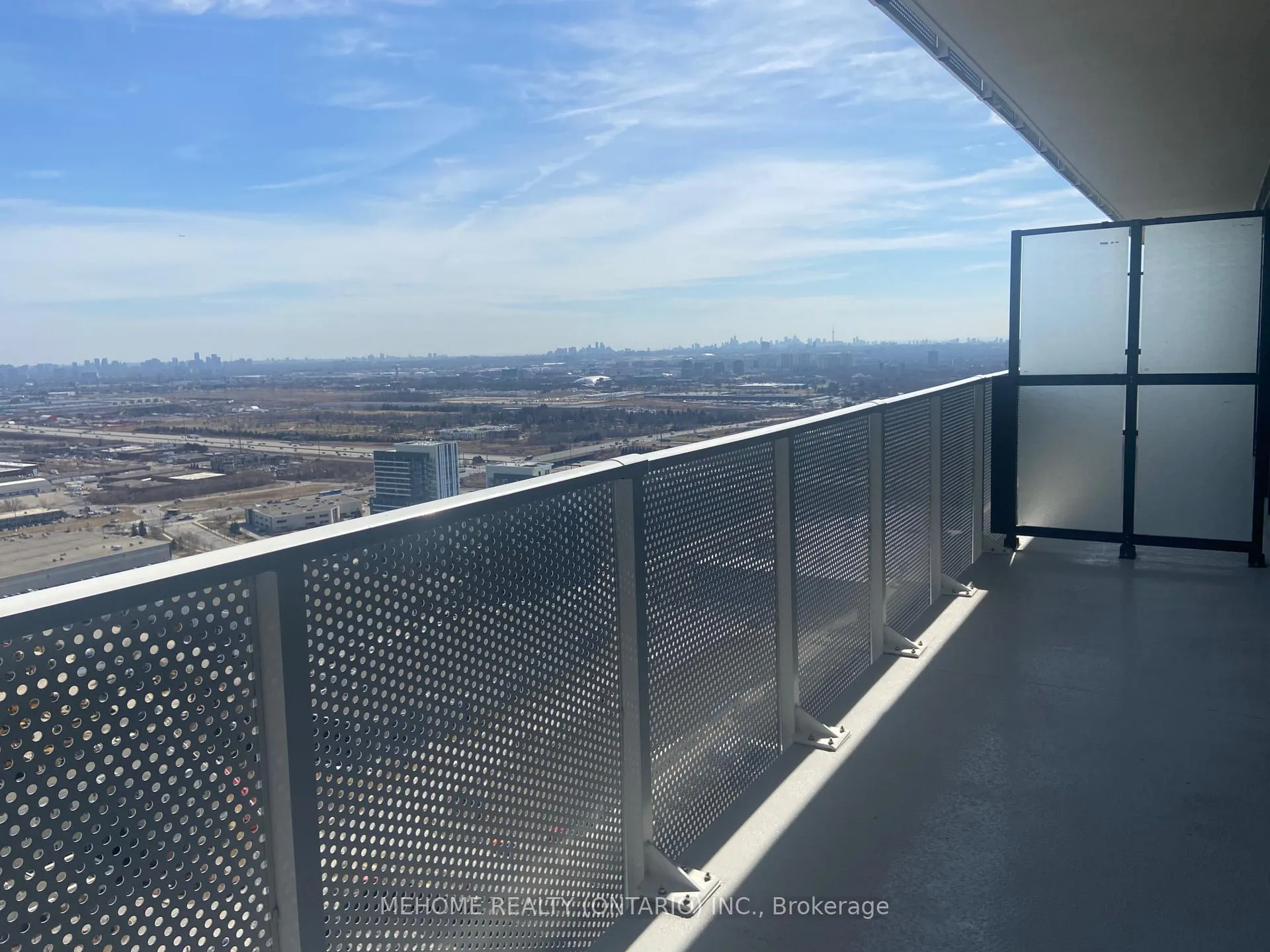Photo 6 of Unit 4617, 195 commerce Street, Vaughan, Vaughan Corporate Centre — HOMEH