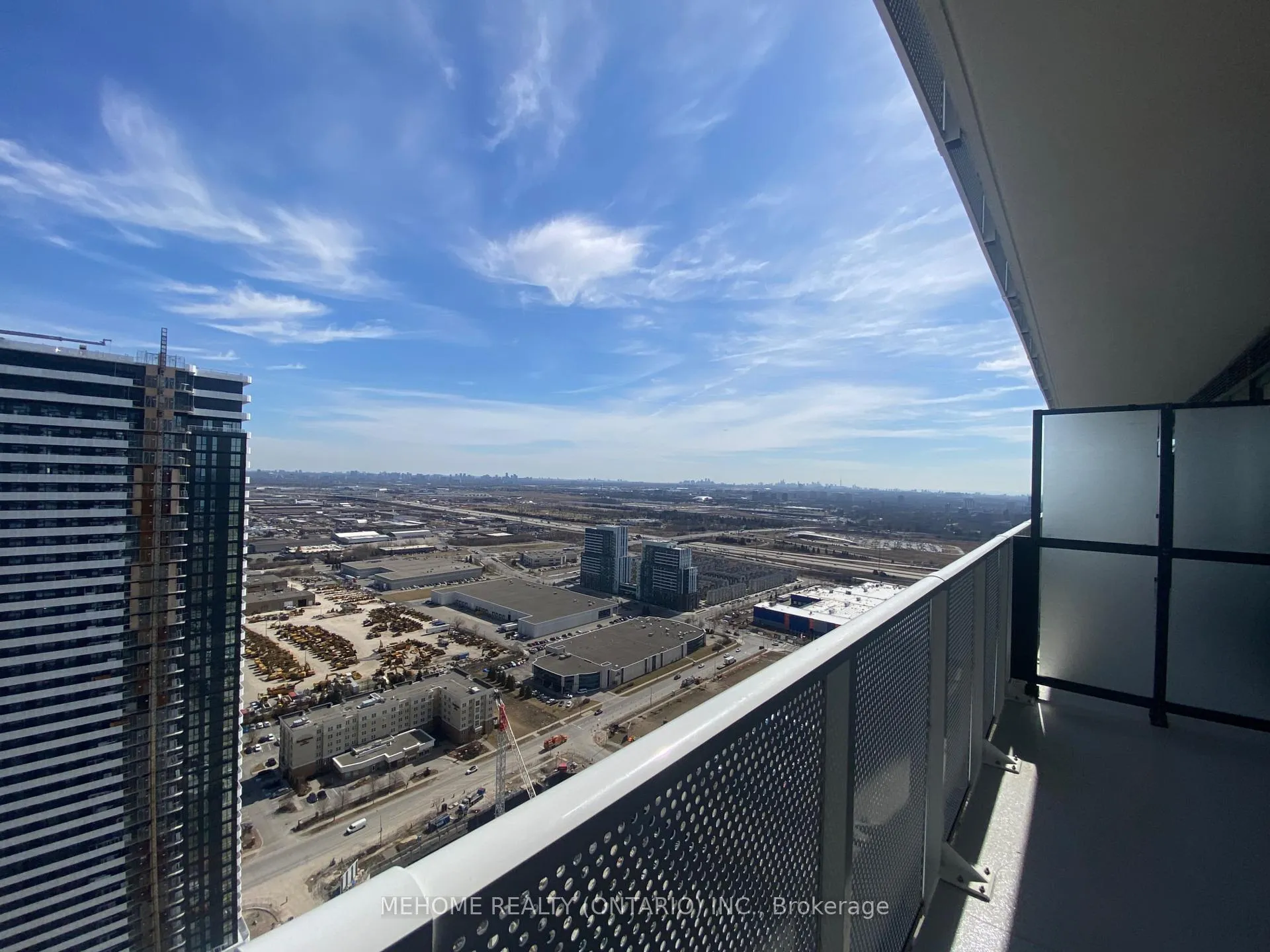 Photo 9 of Unit 4617, 195 commerce Street, Vaughan, Vaughan Corporate Centre — HOMEH