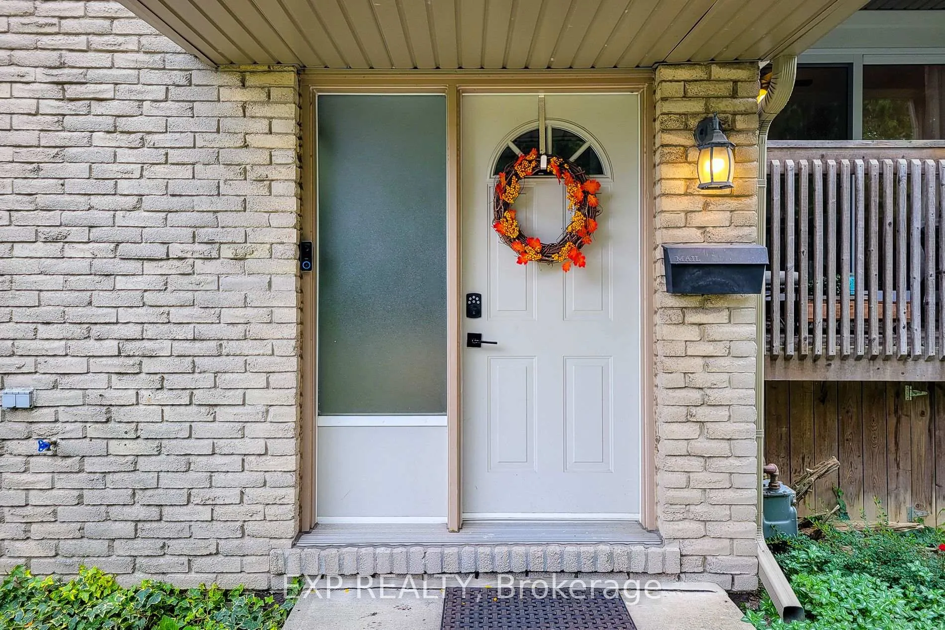 Photo 10 of Unit 2, 1300 Upper Ottawa Street, Hamilton, Quinndale — HOMEH