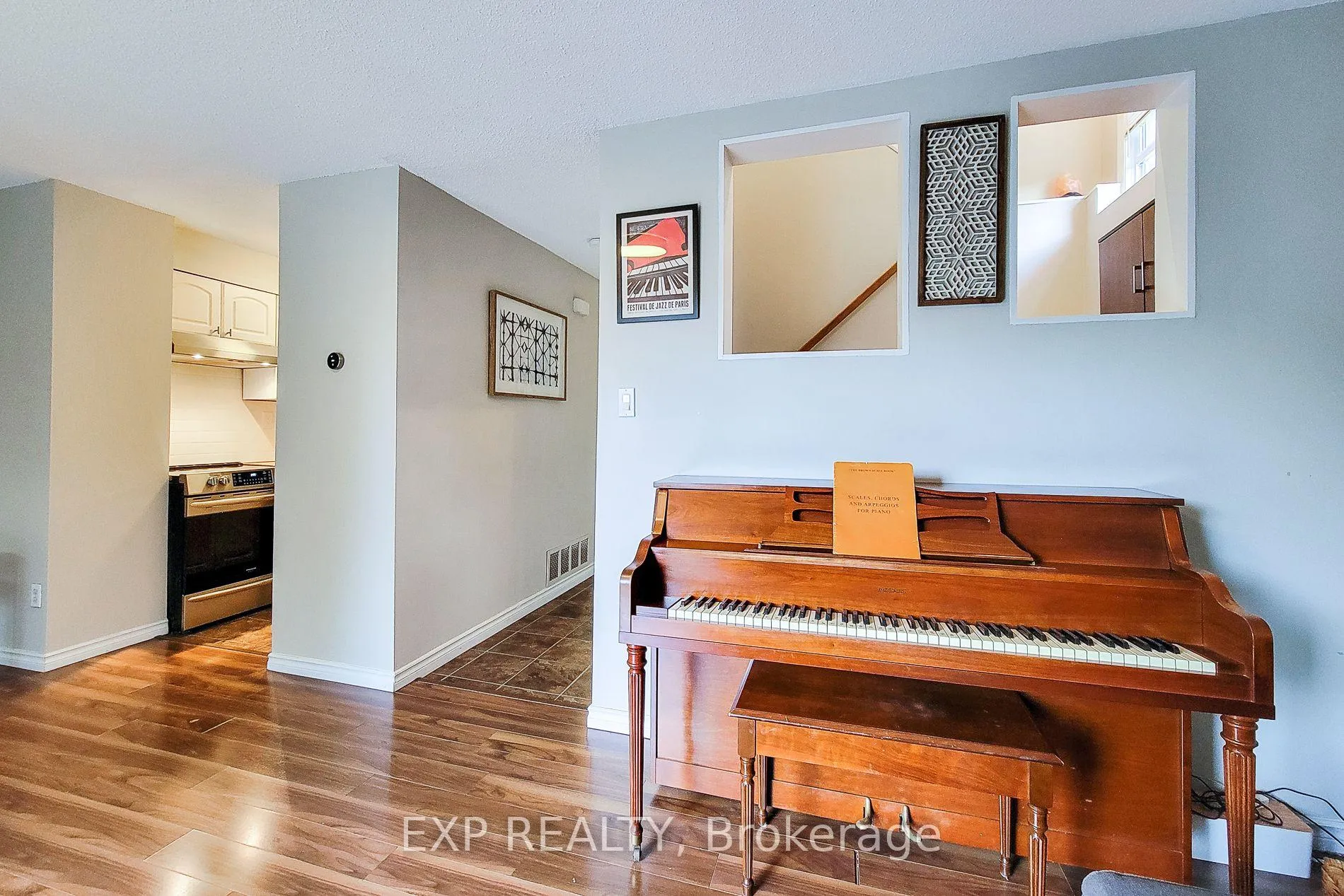Photo 15 of Unit 2, 1300 Upper Ottawa Street, Hamilton, Quinndale — HOMEH