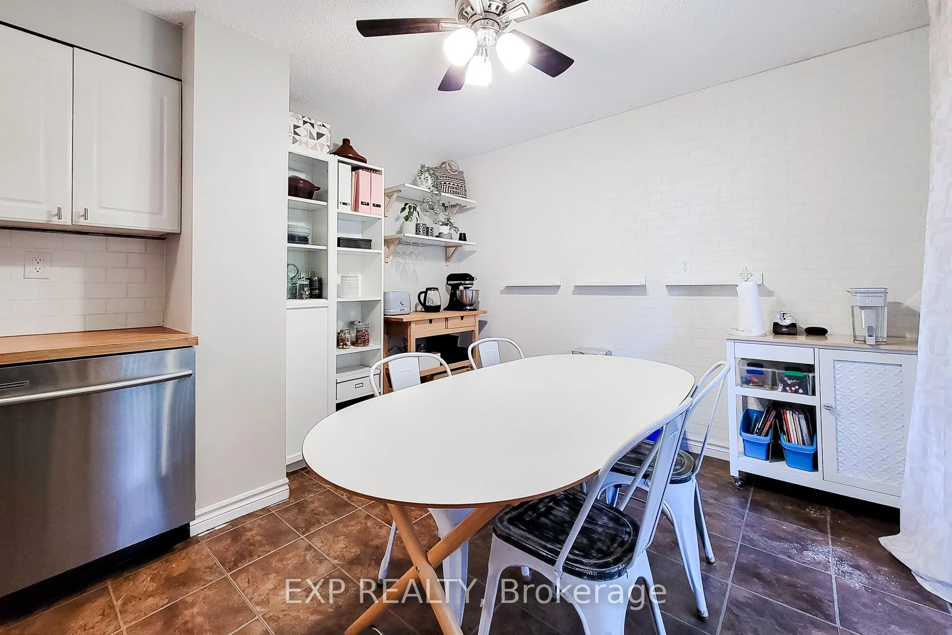 Photo 19 of Unit 2, 1300 Upper Ottawa Street, Hamilton, Quinndale — HOMEH