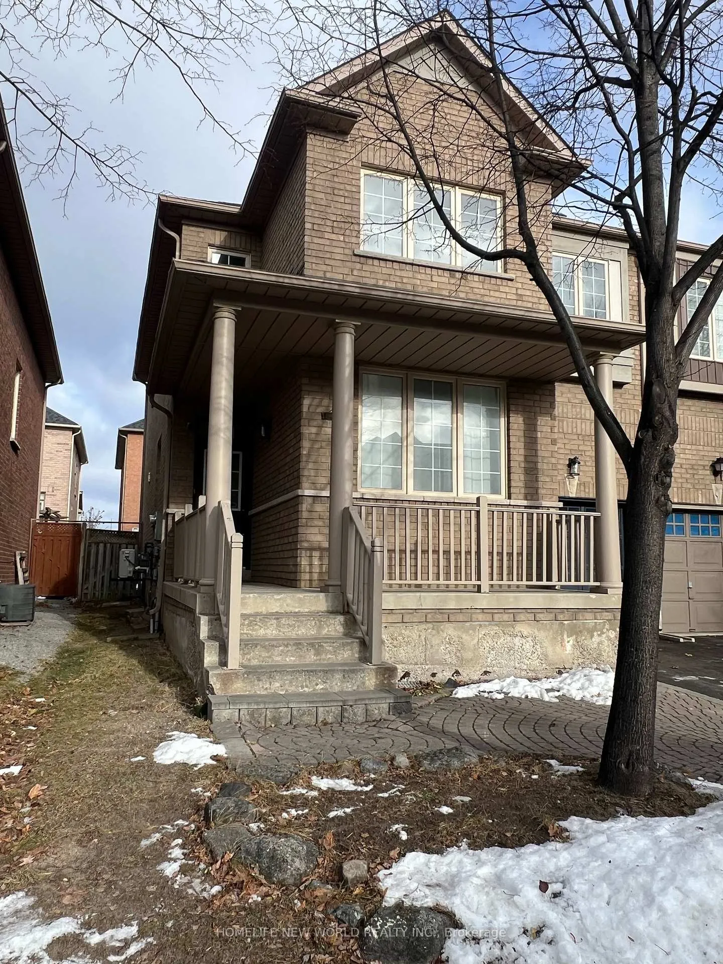 Photo 2 of 61 Lakespring Drive, Markham, Cachet — HOMEH