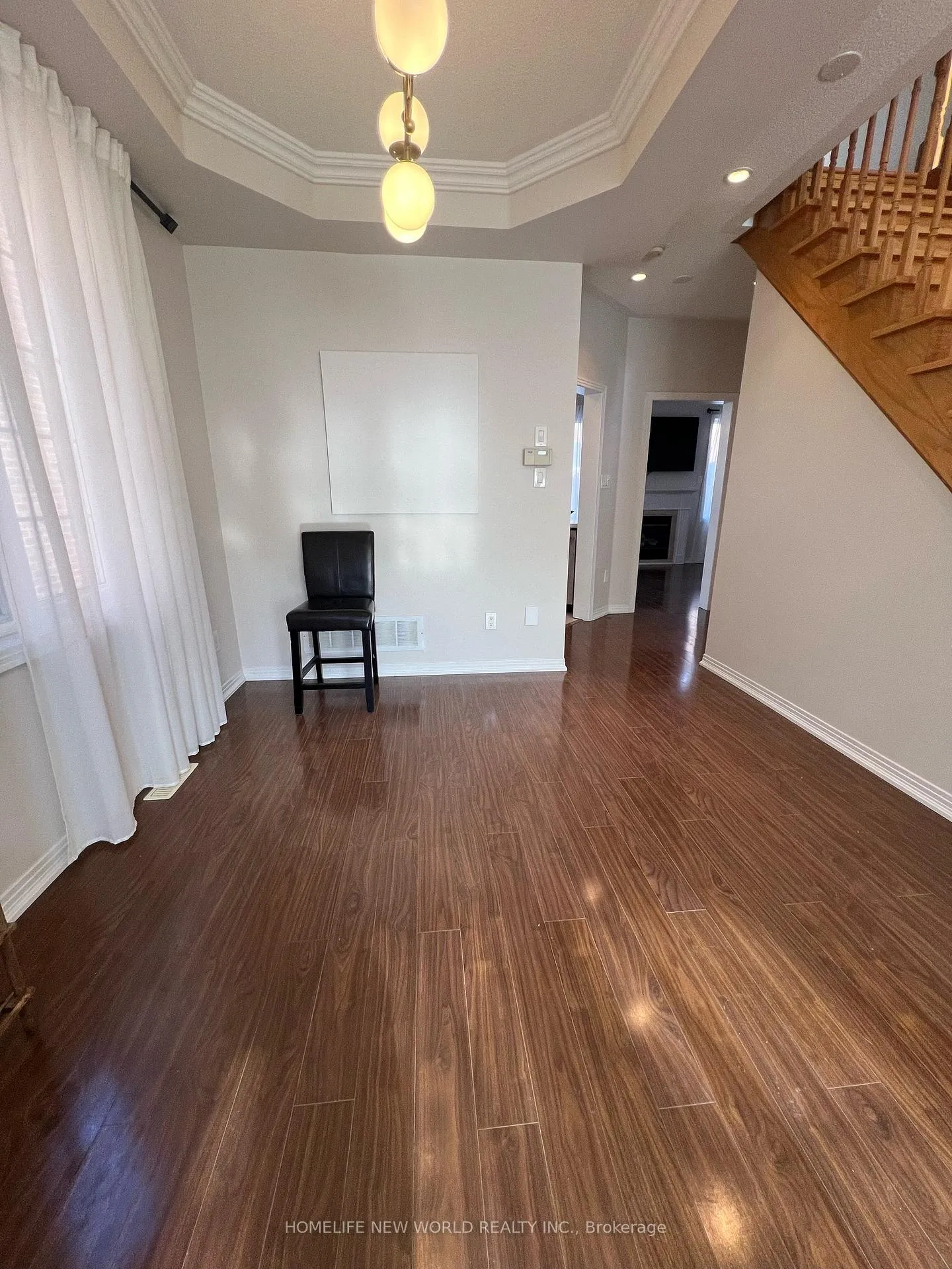 Photo 5 of 61 Lakespring Drive, Markham, Cachet — HOMEH