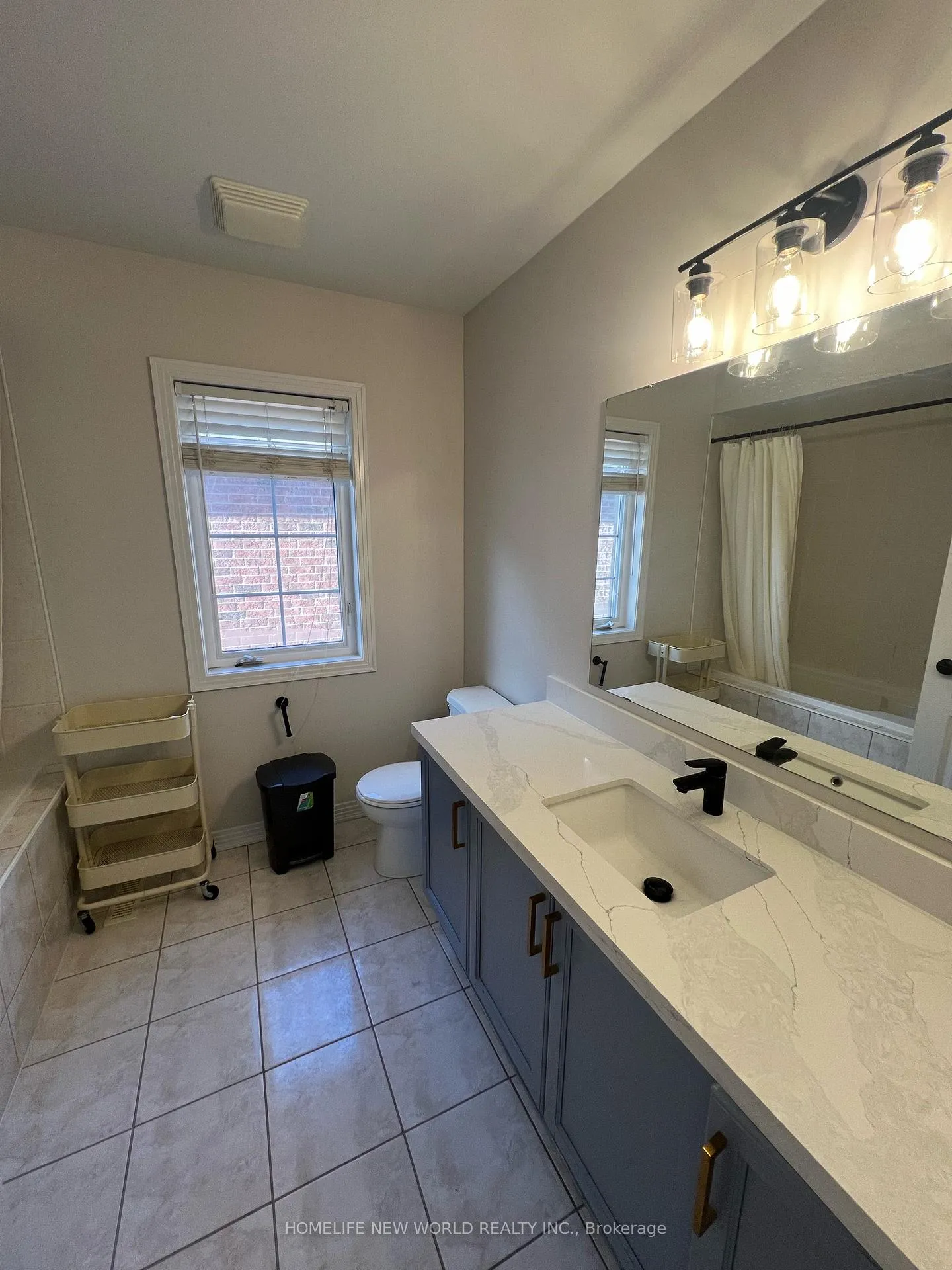 Photo 21 of 61 Lakespring Drive, Markham, Cachet — HOMEH