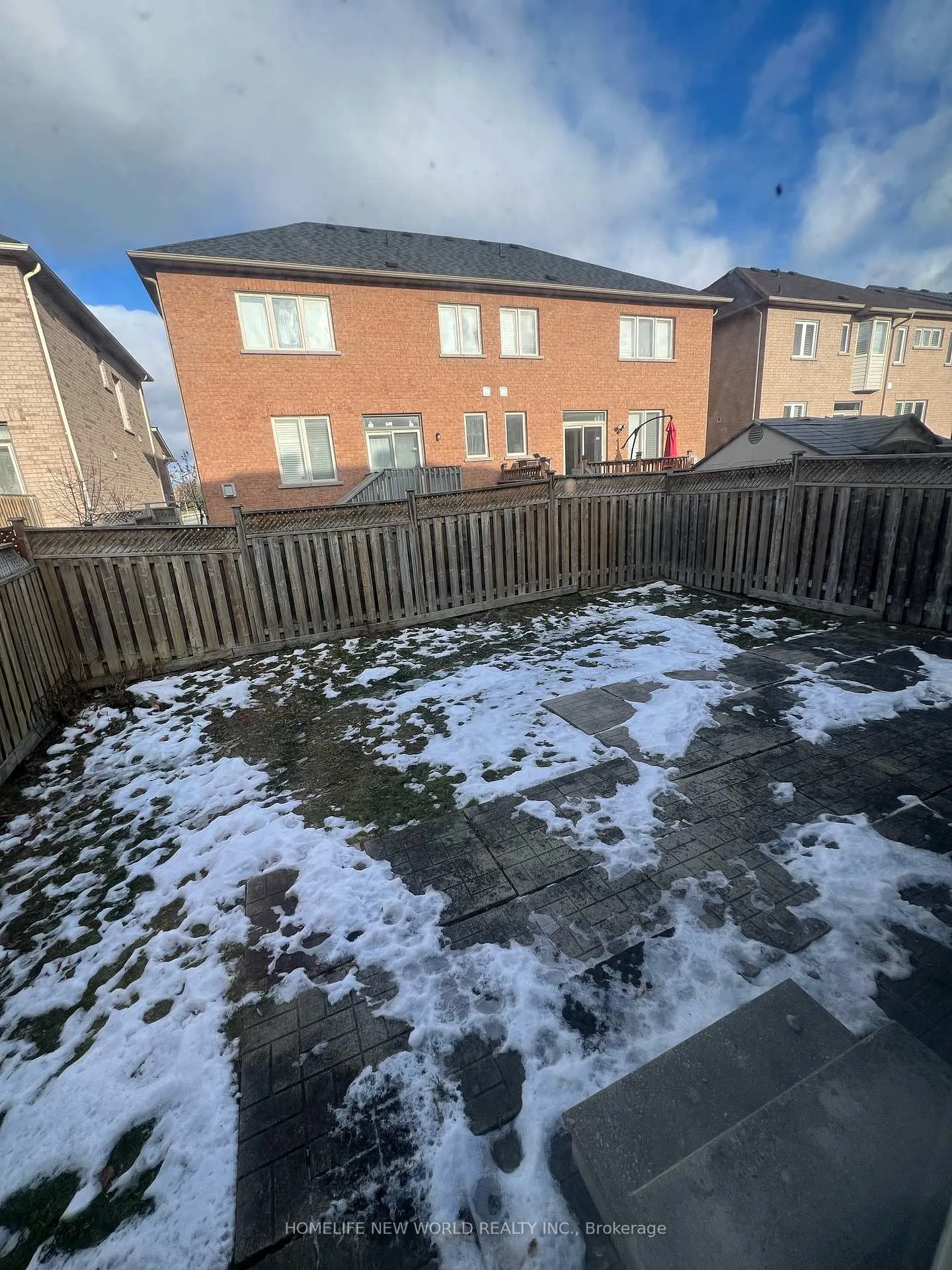 Photo 23 of 61 Lakespring Drive, Markham, Cachet — HOMEH