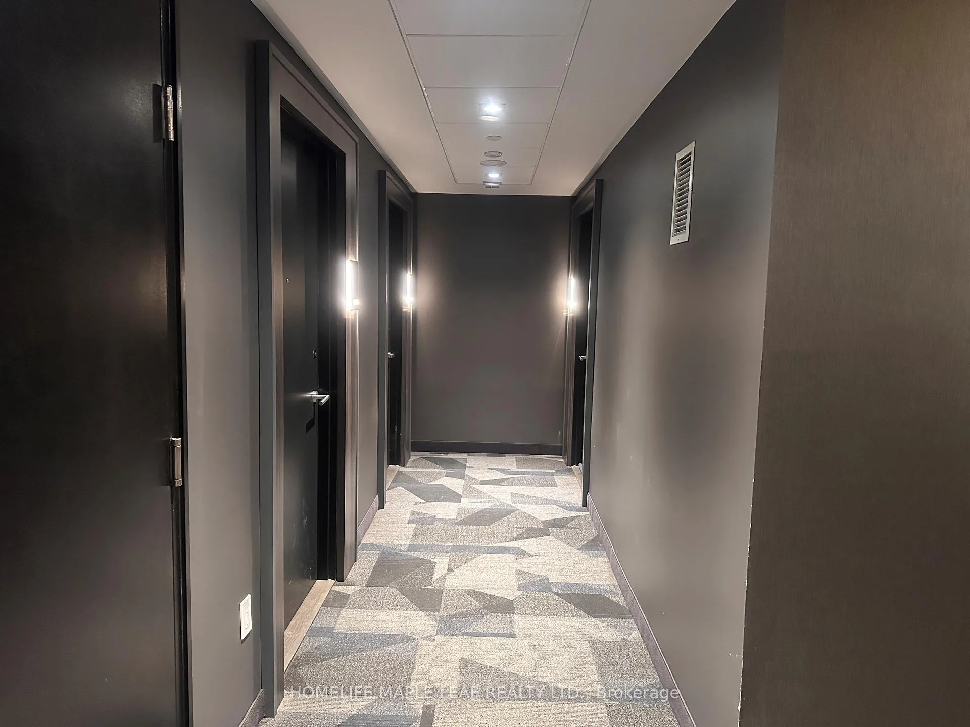 Photo 6 of Unit 1411, 5 Wellington Street S, Kitchener — HOMEH