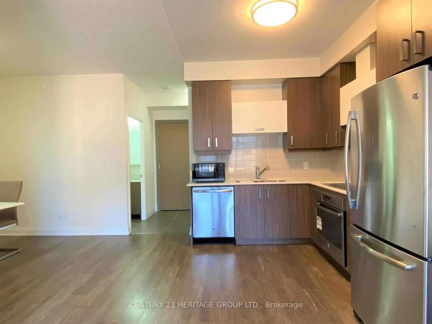 Photo 6 of Unit 332, 28 Uptown Drive, Markham, Unionville — HOMEH