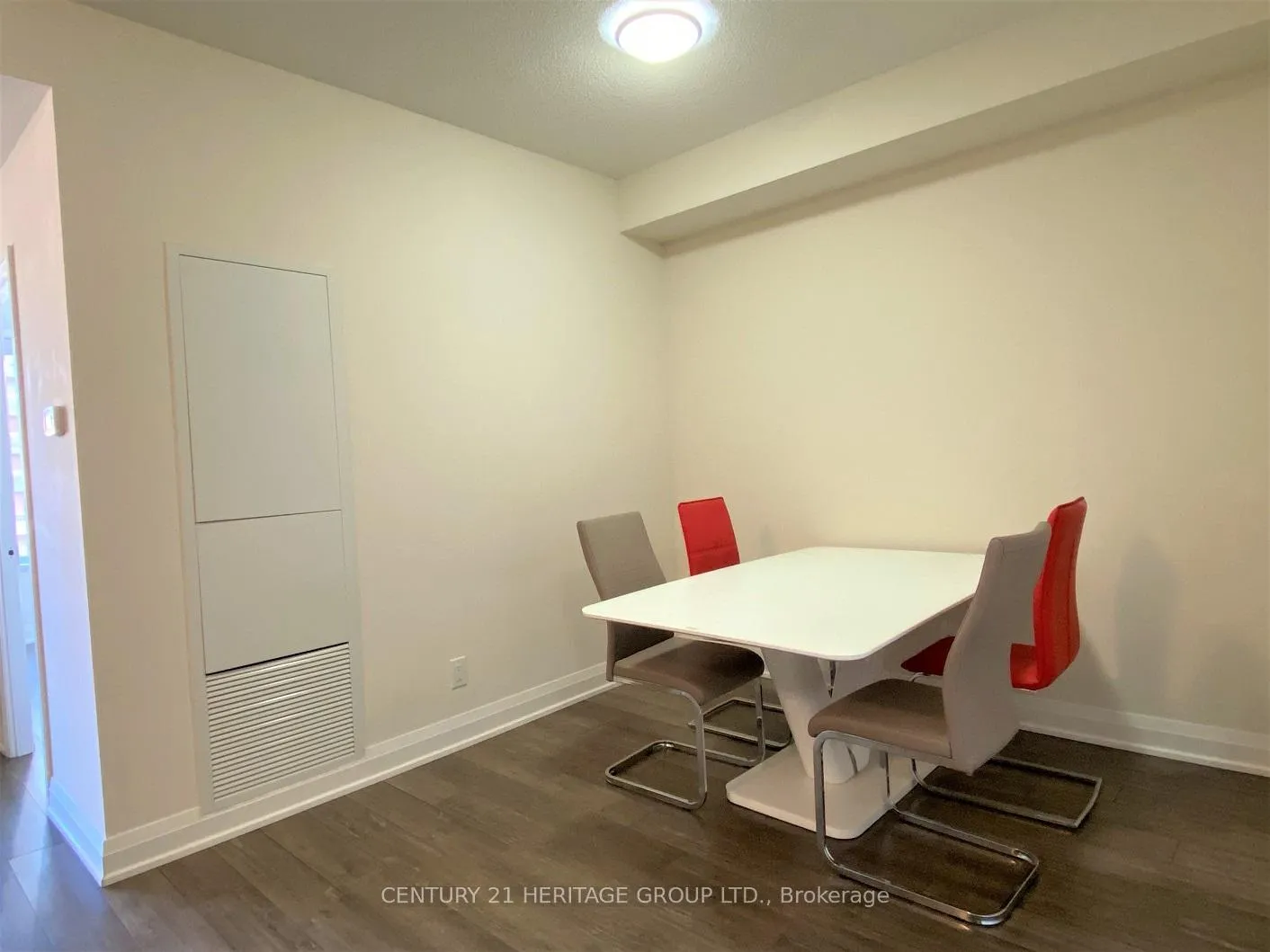 Photo 8 of Unit 332, 28 Uptown Drive, Markham, Unionville — HOMEH