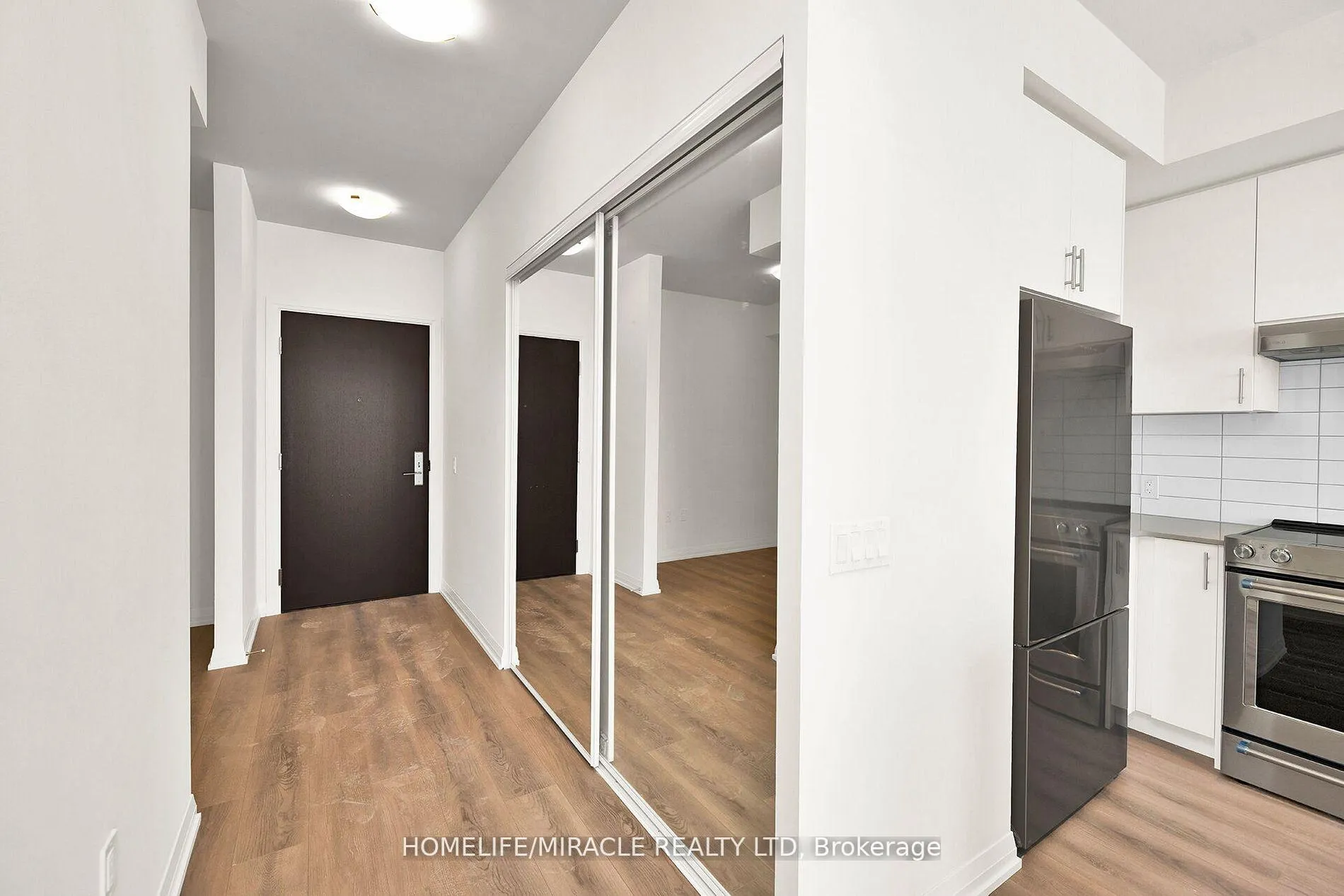 Photo 9 of Unit 1722, 9000 Jane Street, Vaughan, Concord — HOMEH