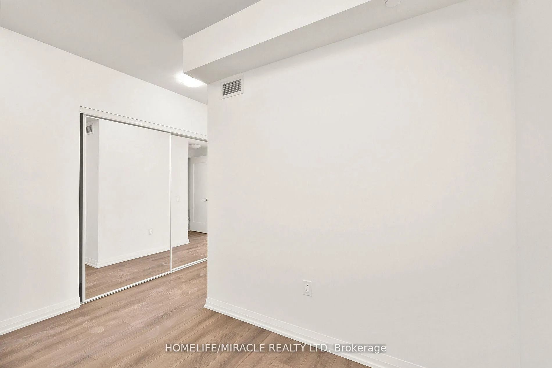 Photo 12 of Unit 1722, 9000 Jane Street, Vaughan, Concord — HOMEH