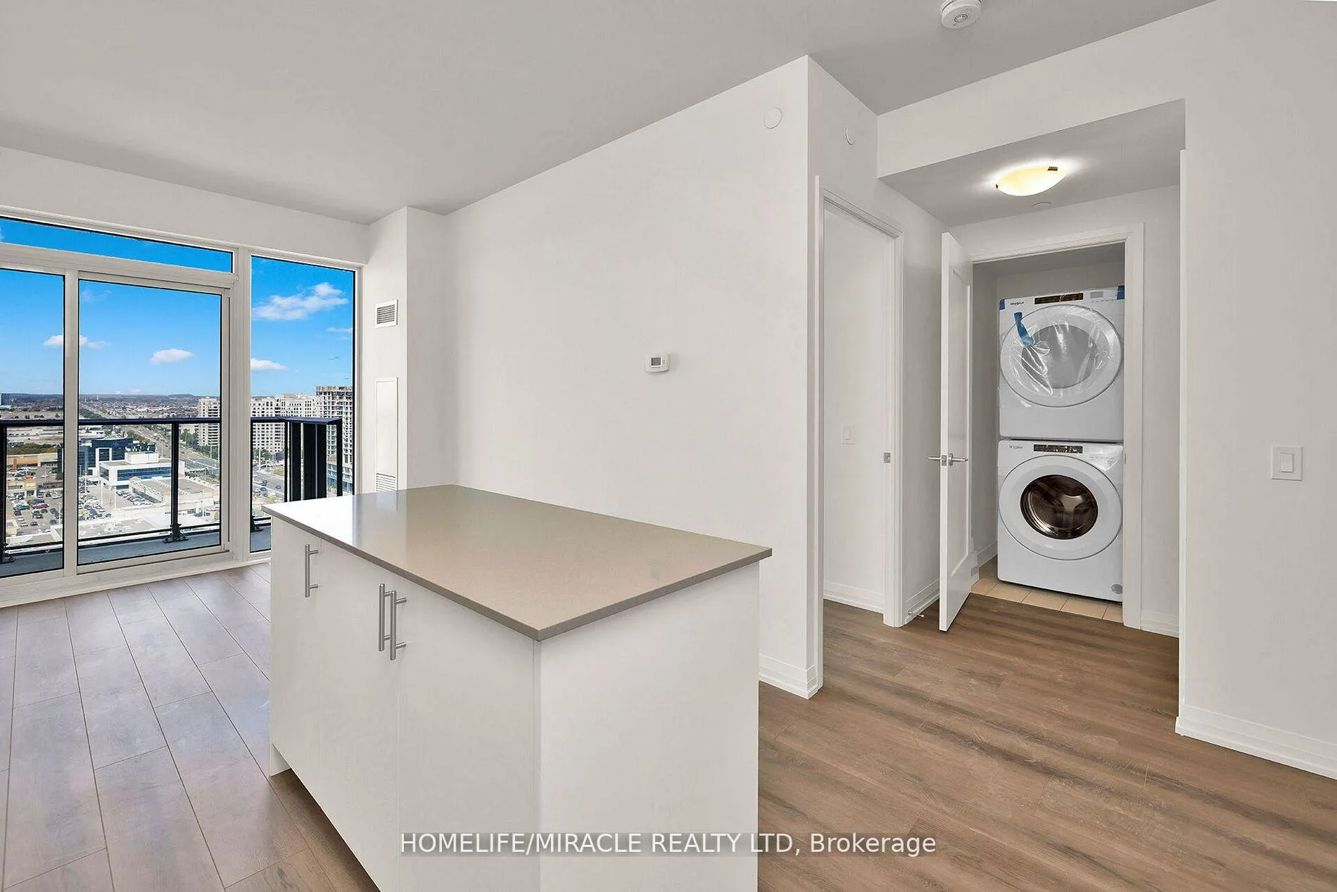 Photo 16 of Unit 1722, 9000 Jane Street, Vaughan, Concord — HOMEH